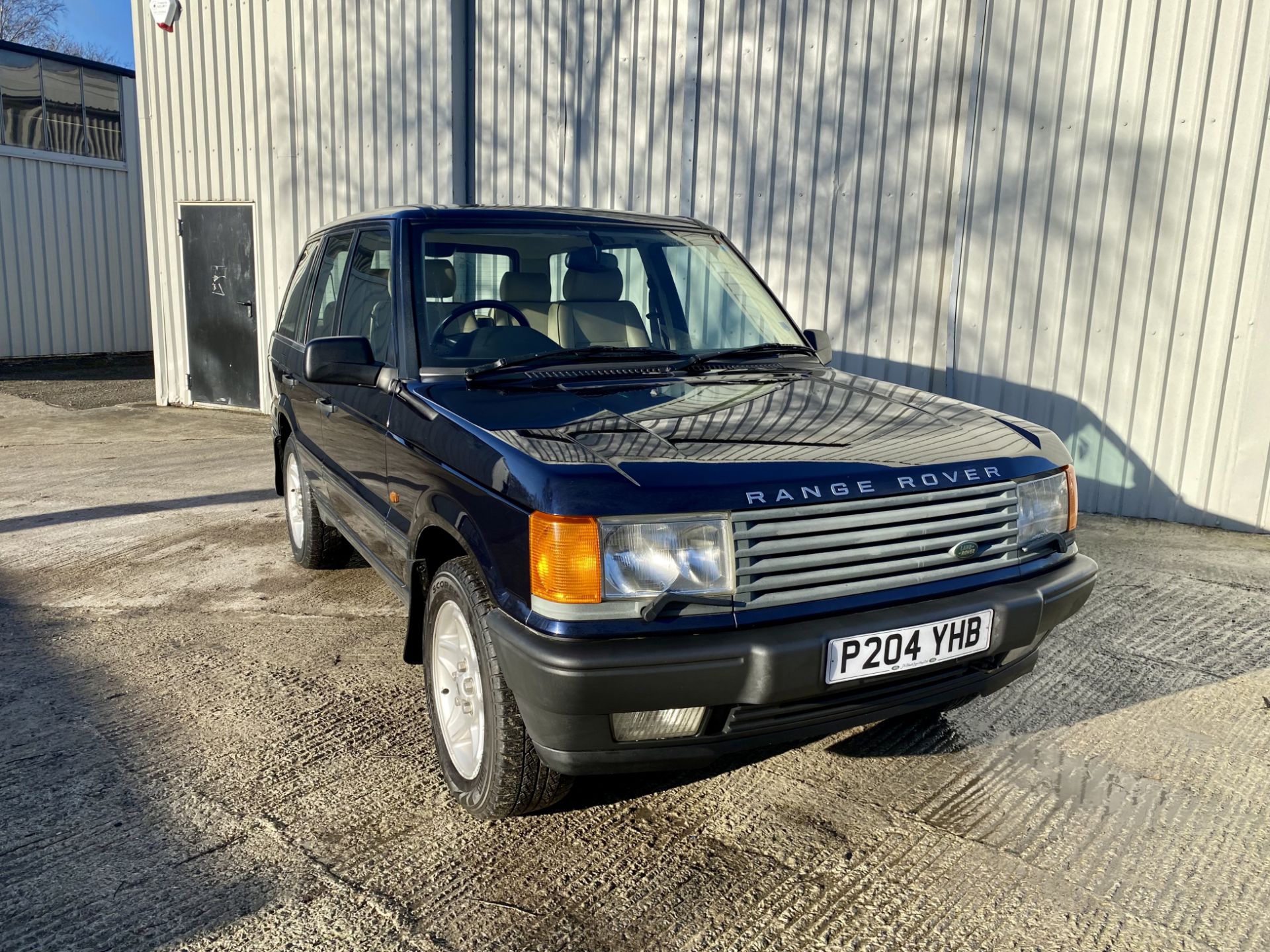 Land Rover Range Rover 4.6 - Image 13 of 40