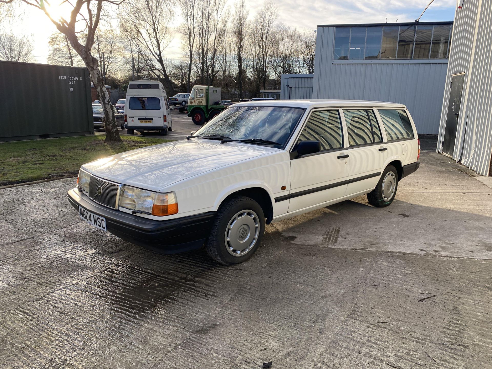 Volvo 940 - Image 10 of 36