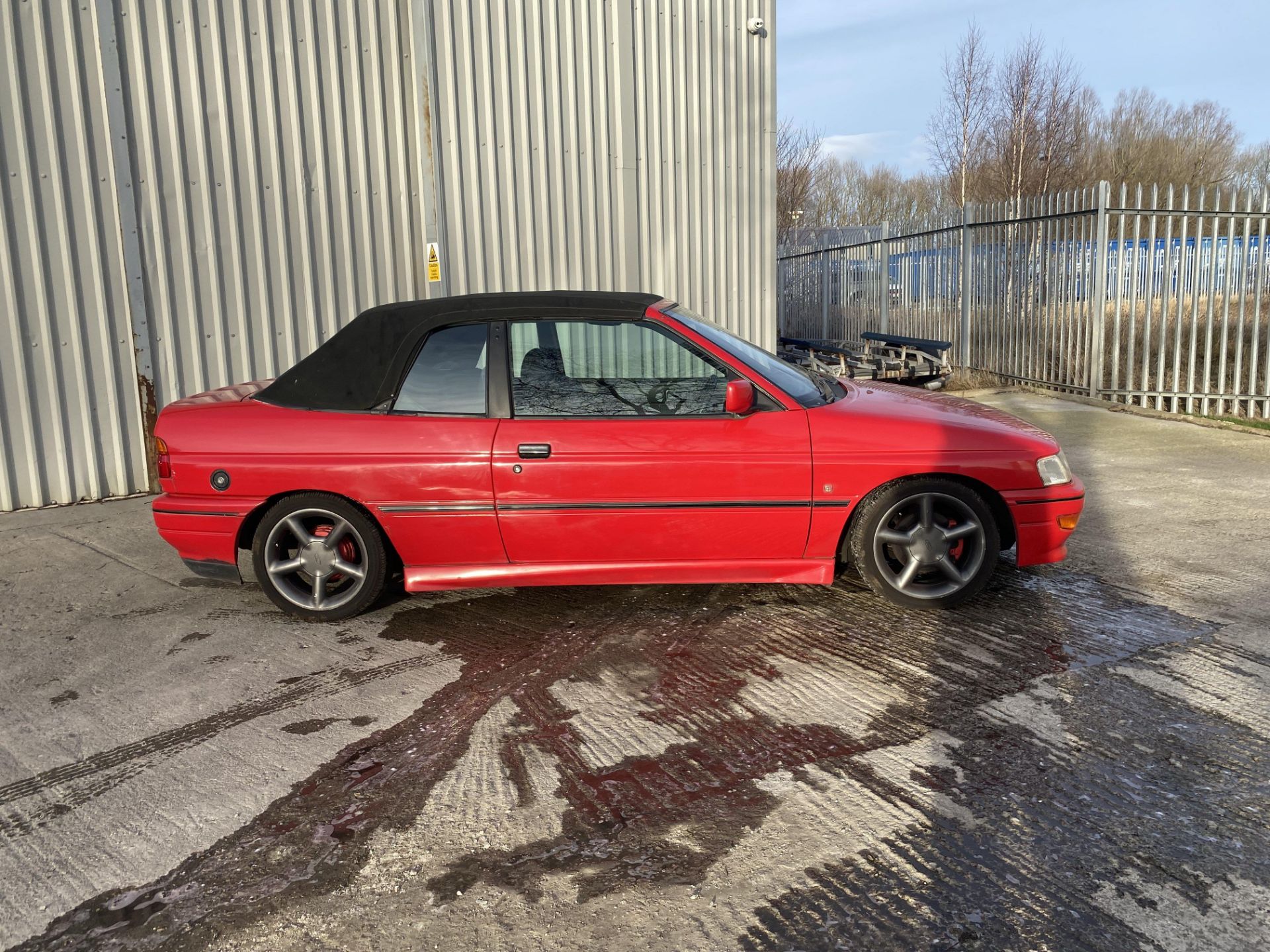 Ford Escort XR3i - Image 3 of 33