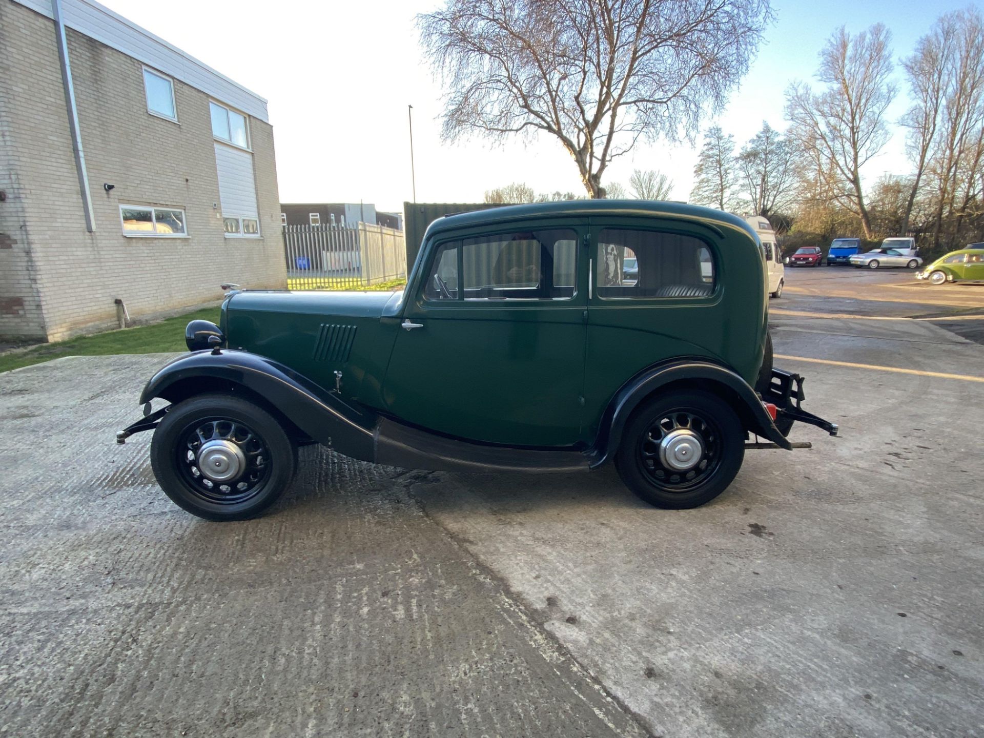 Morris Eight - Image 11 of 36