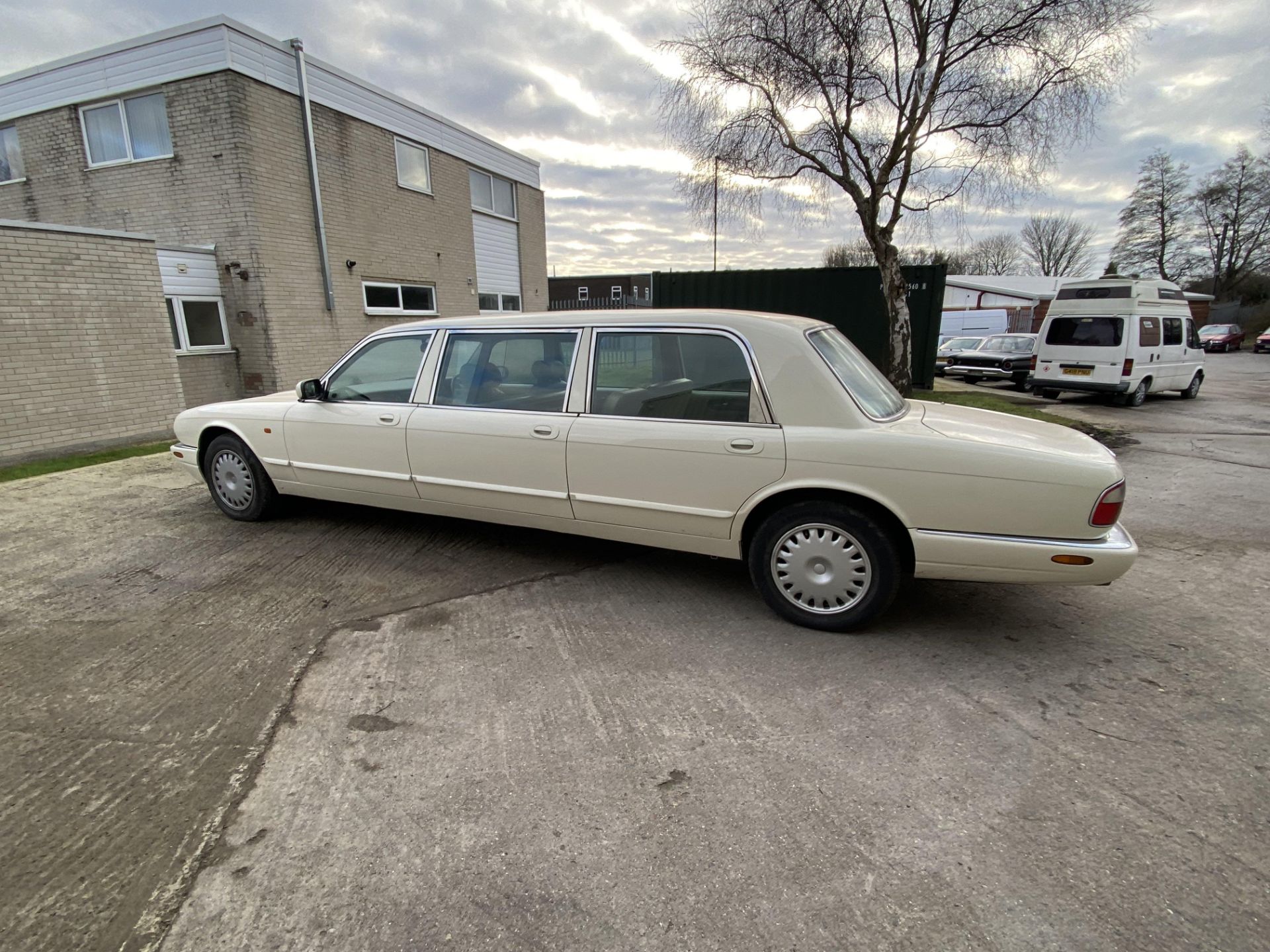 Daimler V8 6 Door Limo - Image 12 of 33