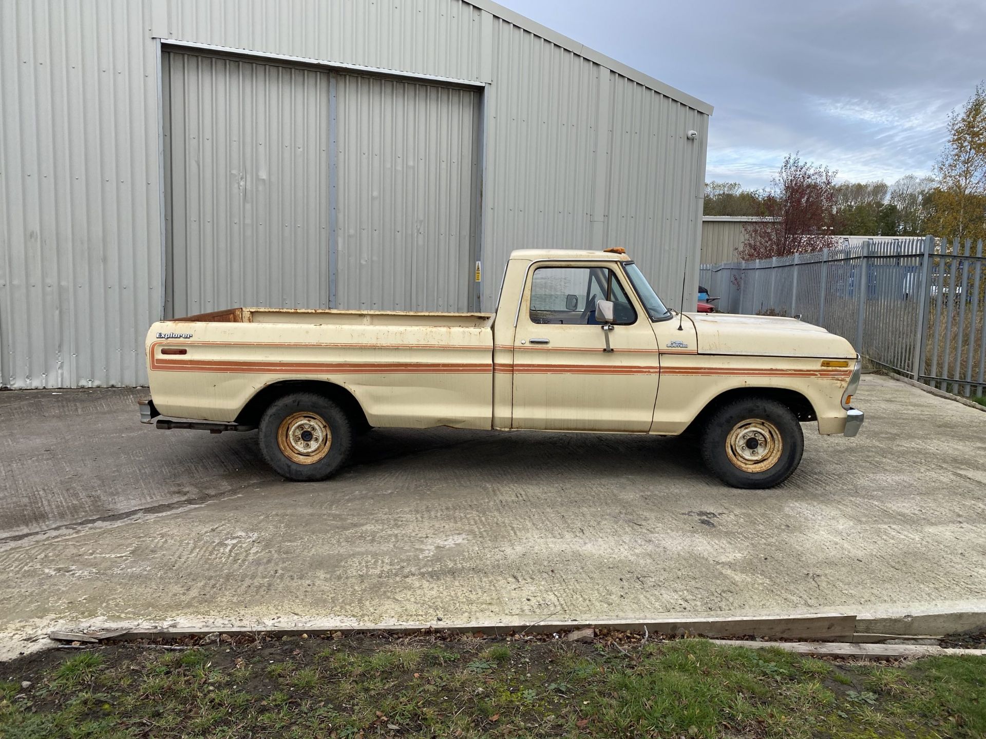 Ford F100 Custom - Image 5 of 40