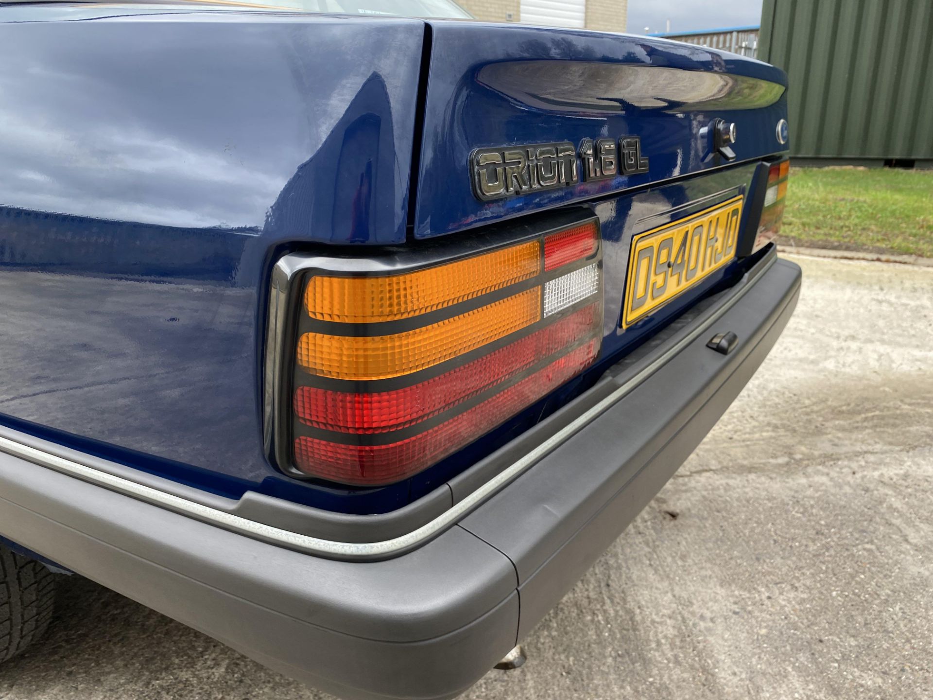 Ford Orion 1.6 GL - Image 15 of 42