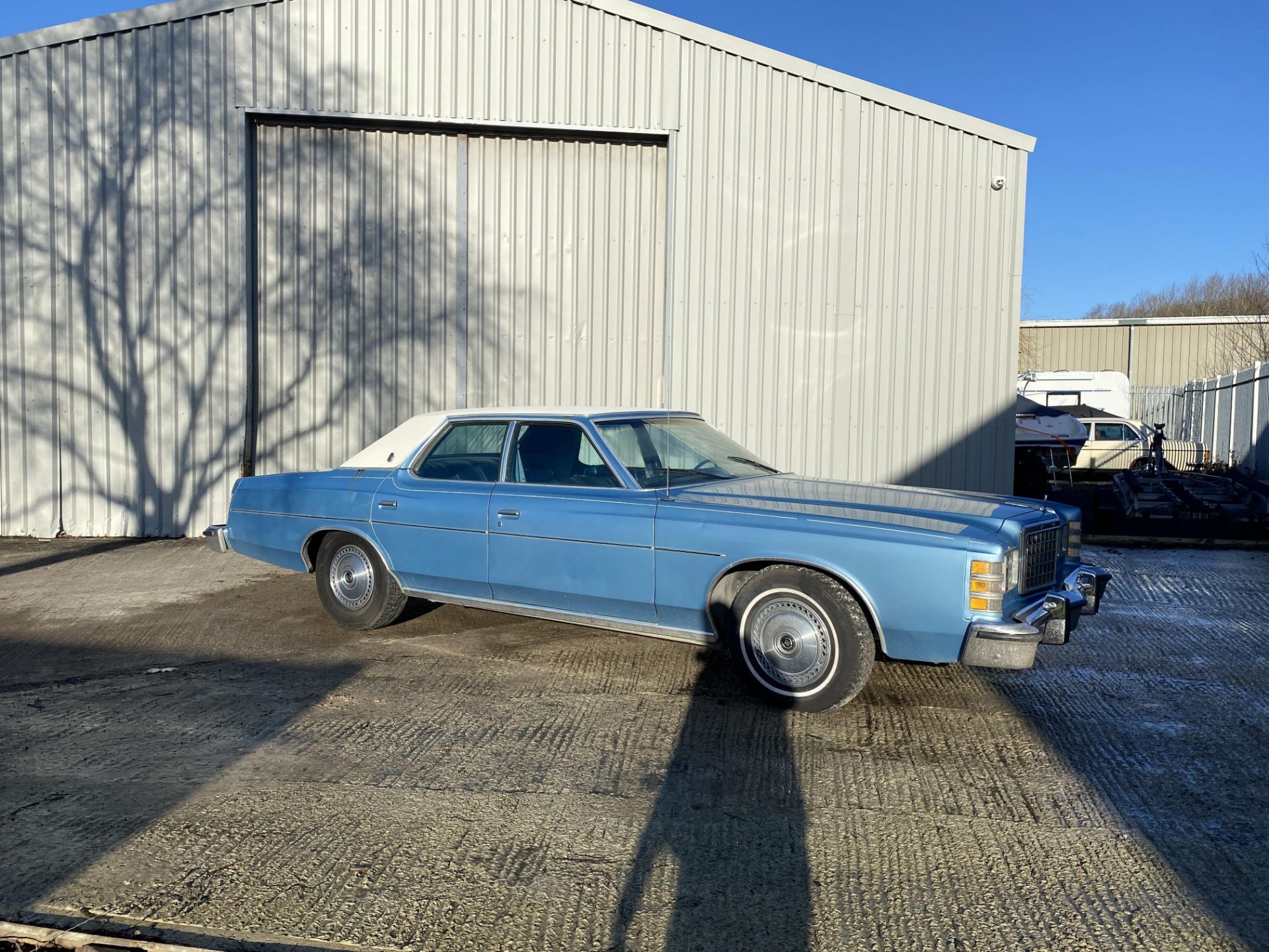 Ford LTD - Image 2 of 31