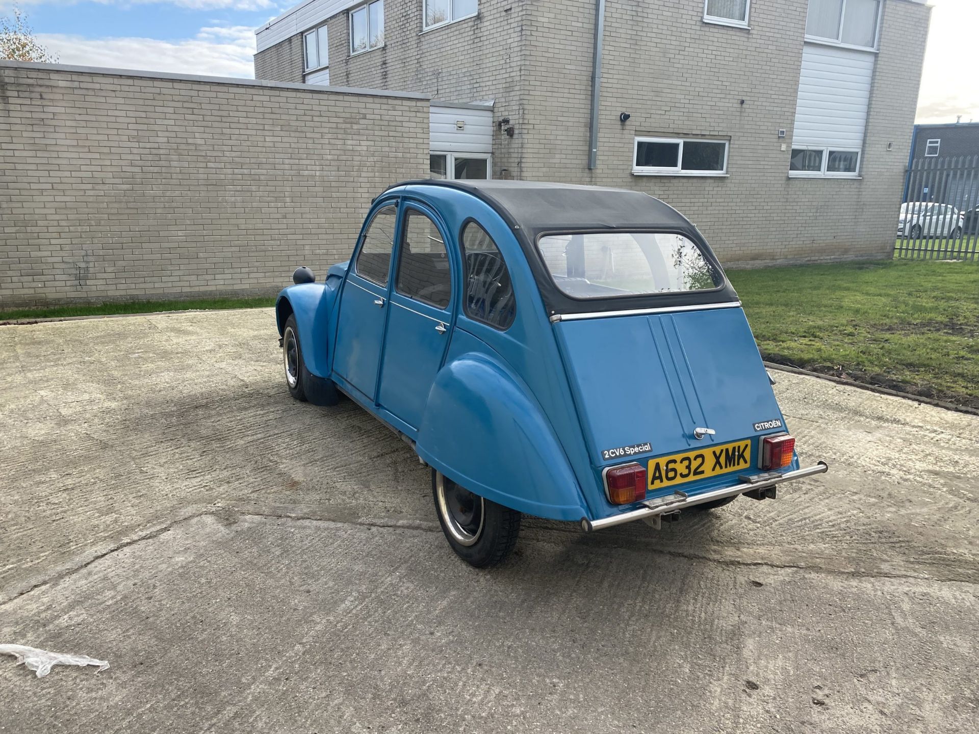 Citroen 2CV - Image 8 of 27