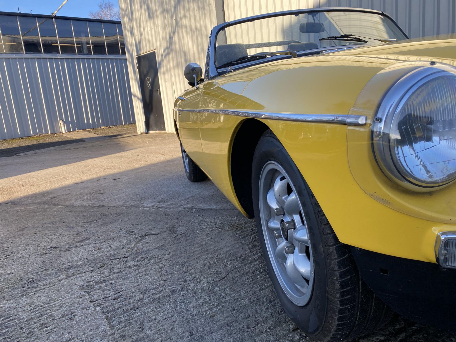 MG Roadster V8 - Image 18 of 46