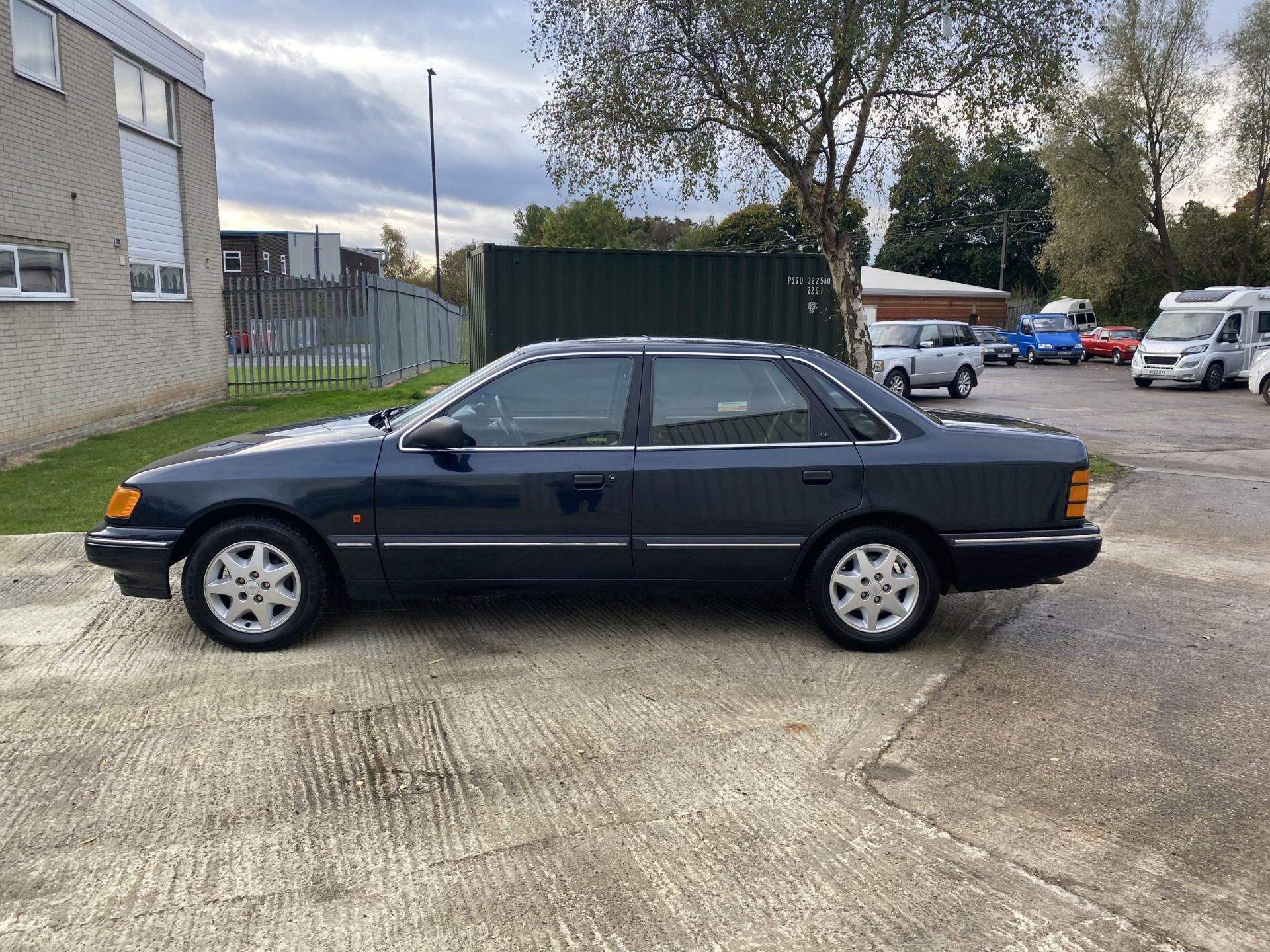 Ford Granada 2.0 GL - Image 9 of 40