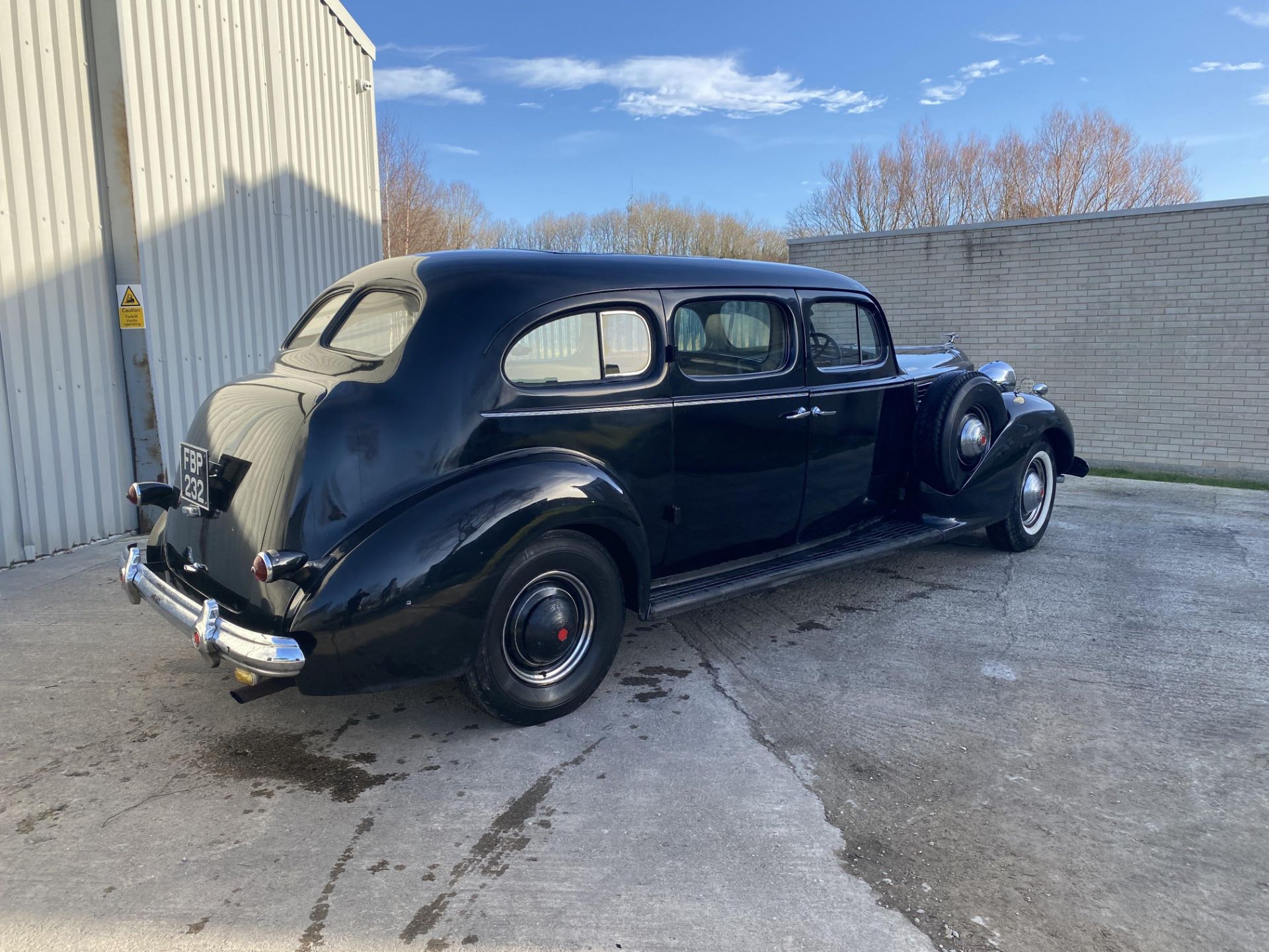 Packard Super Eight Touring Limousine - Image 4 of 34