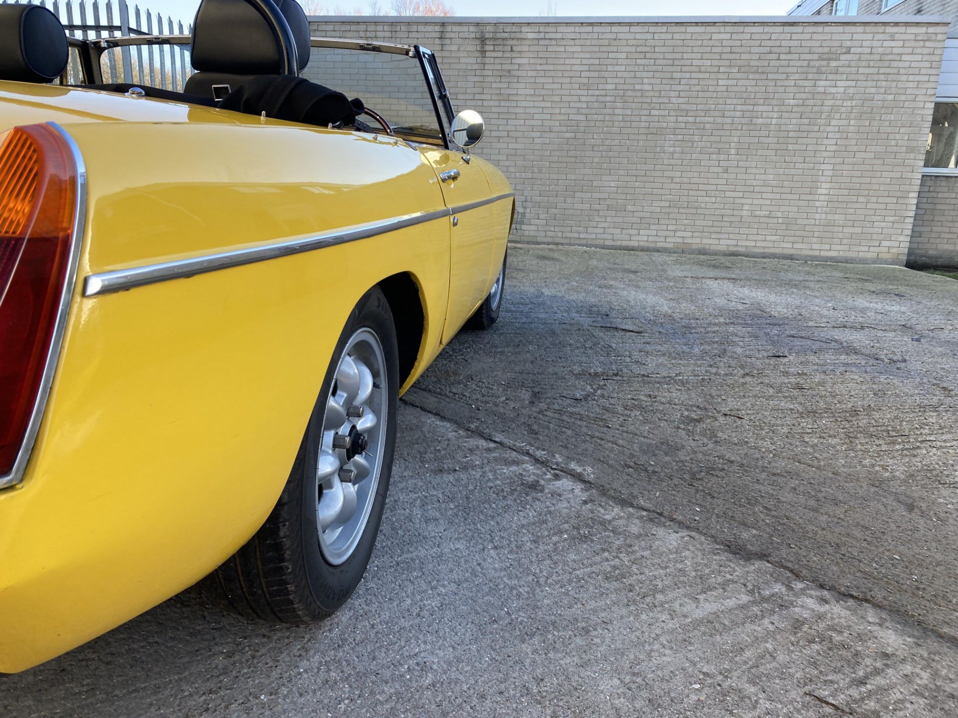 MG Roadster V8 - Image 17 of 46