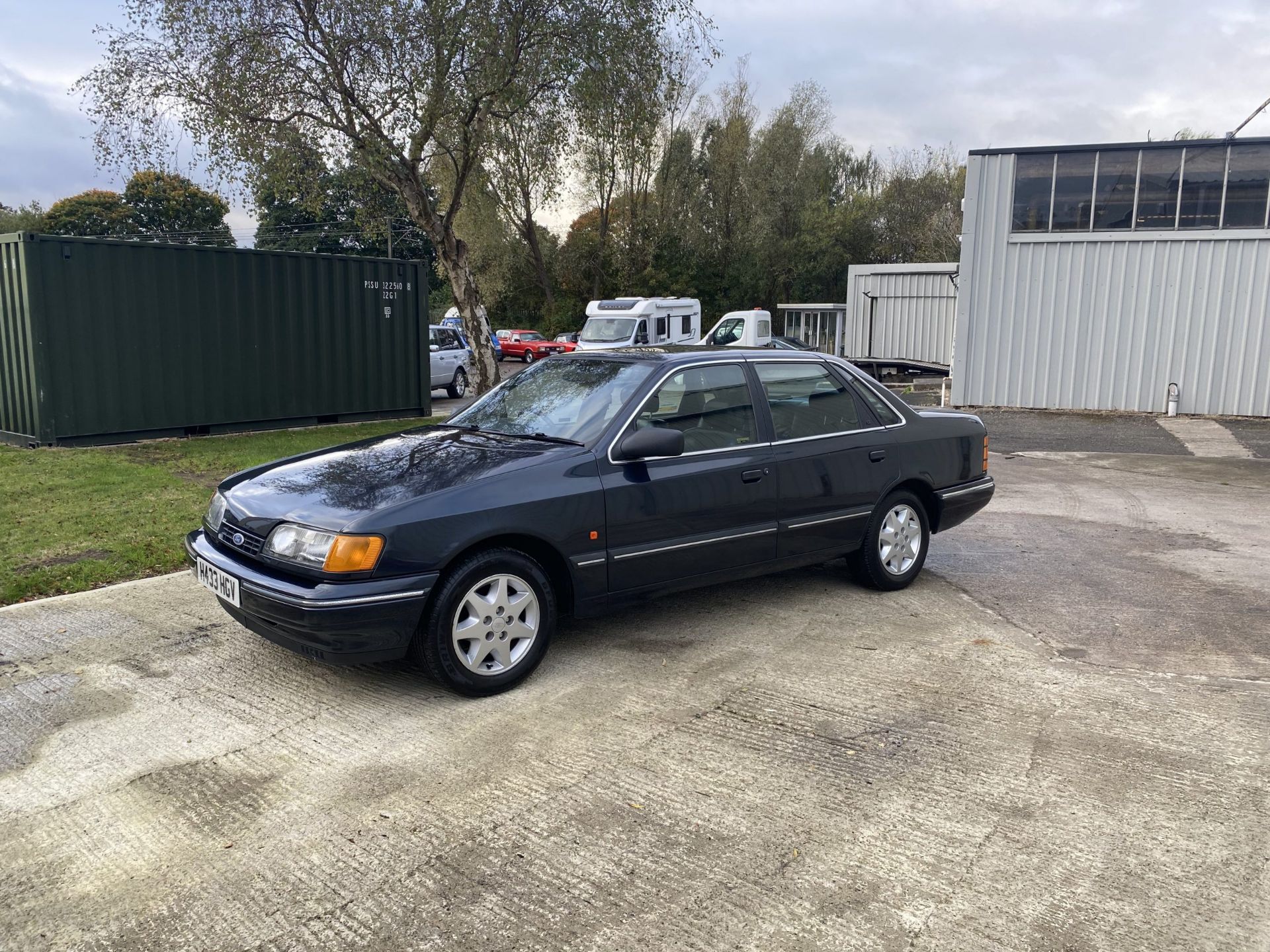 Ford Granada 2.0 GL - Image 10 of 40