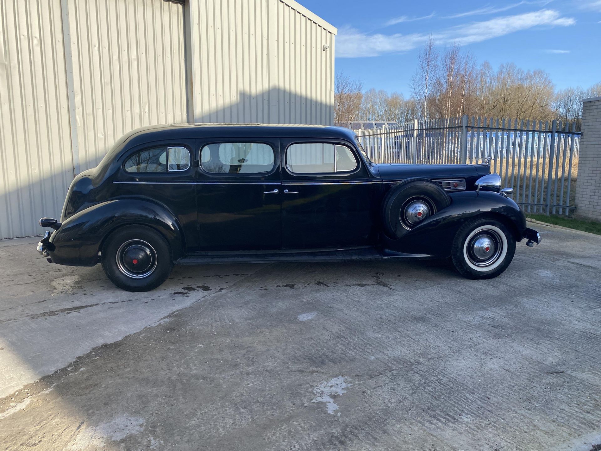 Packard Super Eight Touring Limousine - Image 3 of 34