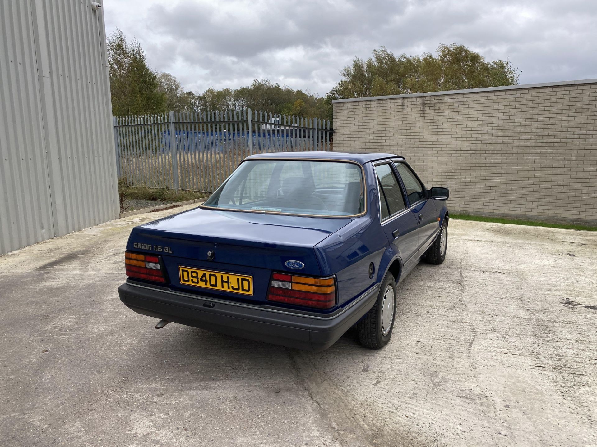 Ford Orion 1.6 GL - Image 4 of 42