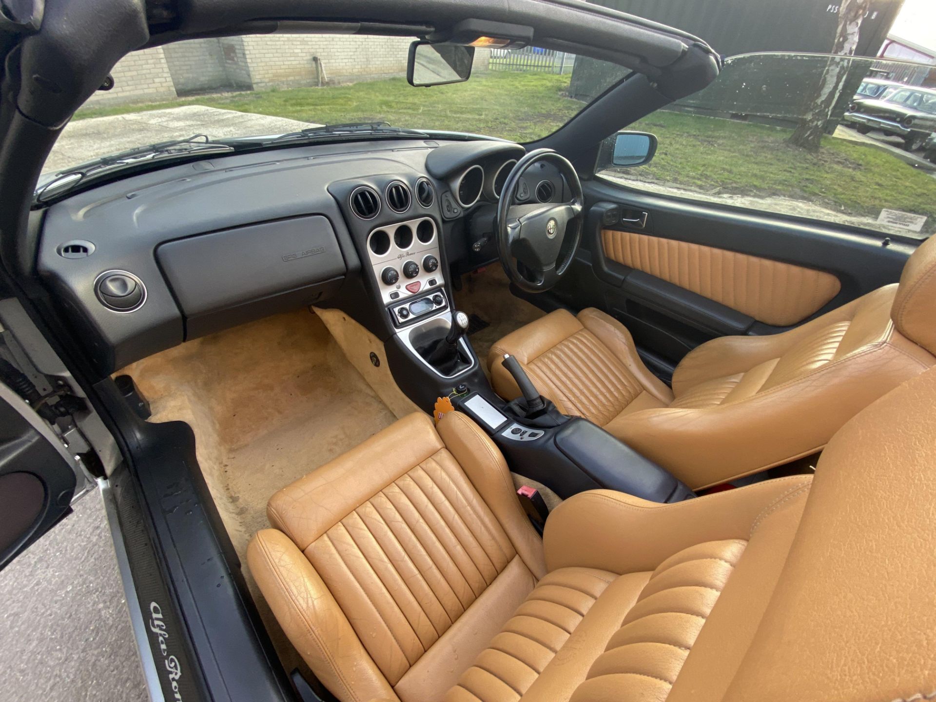 Alfa Spider - Image 22 of 33