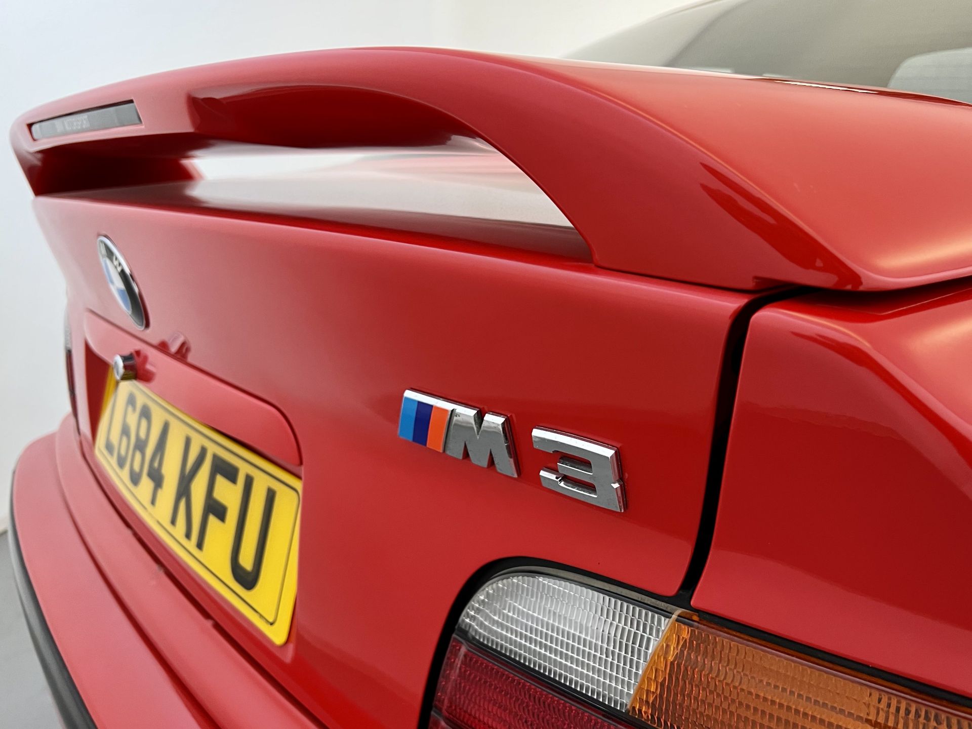 BMW M3 - Image 19 of 41