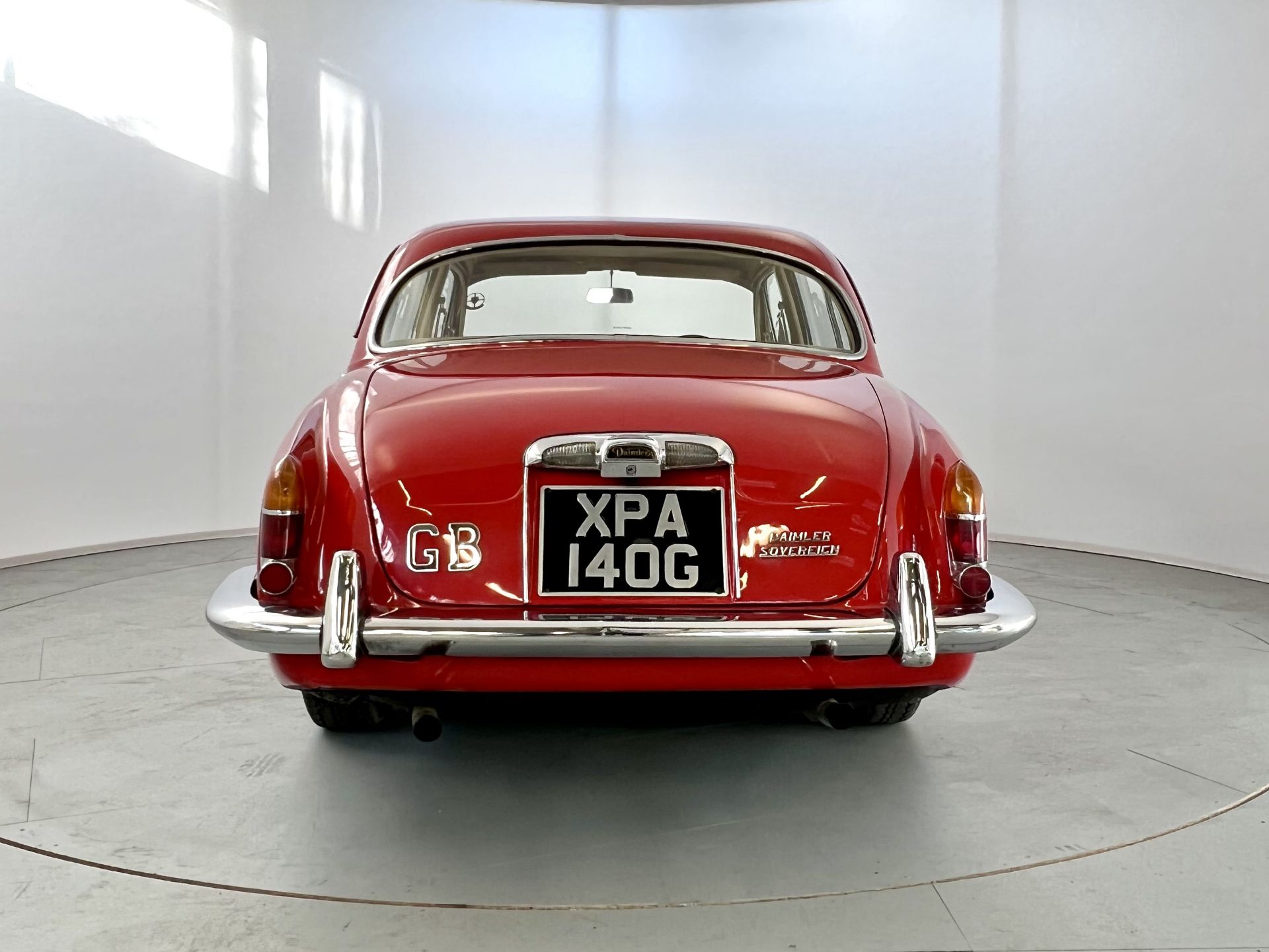 Daimler 420 Sovereign - Image 8 of 36