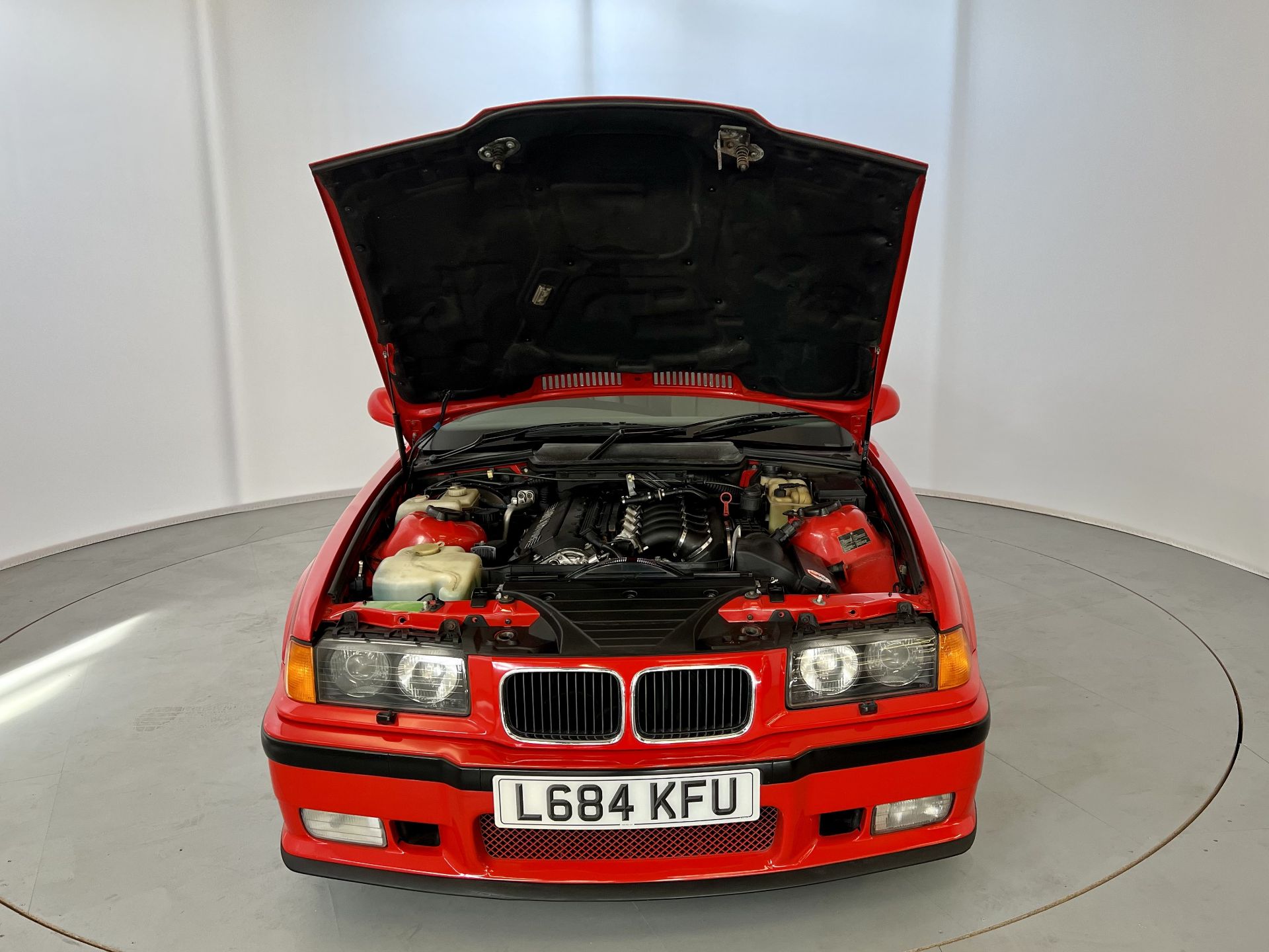 BMW M3 - Image 38 of 41