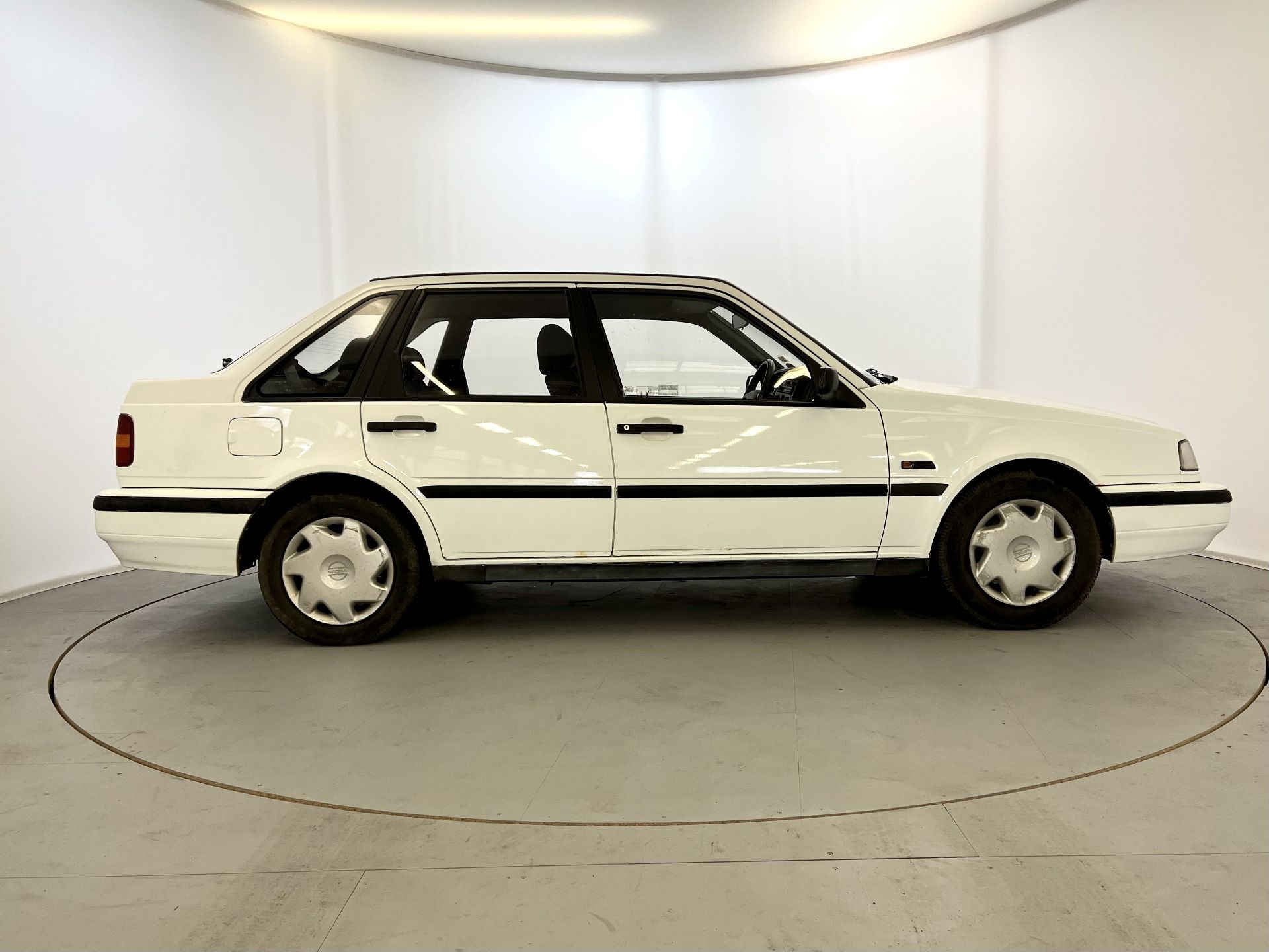 Volvo 440 - Image 11 of 31