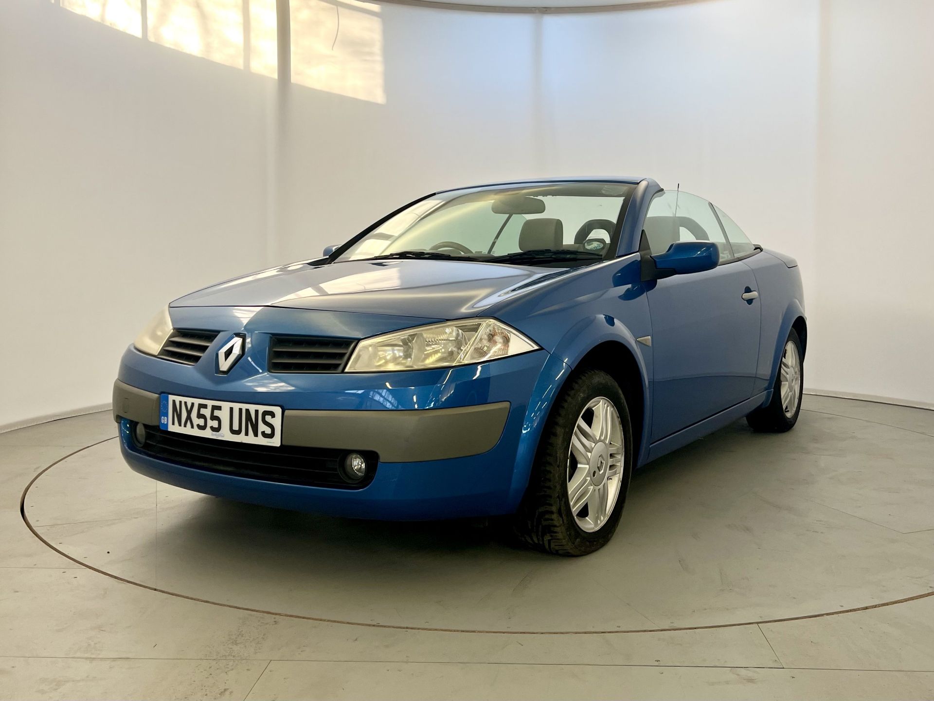 Renault Megane Cabriolet - Image 3 of 34