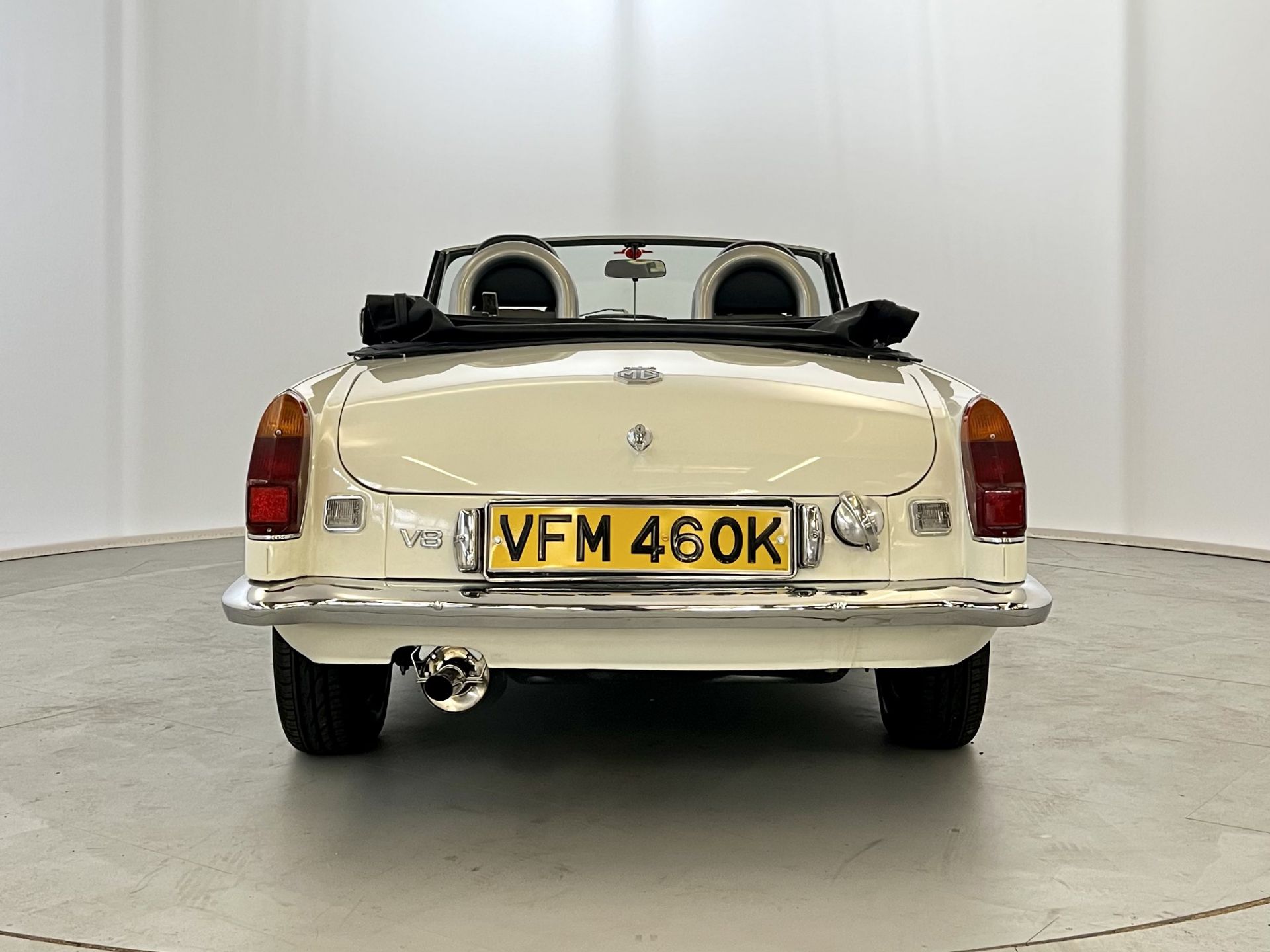 MG B Roadster V8 - Image 8 of 35