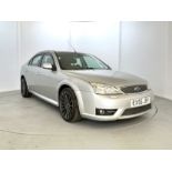 Ford Mondeo ST220