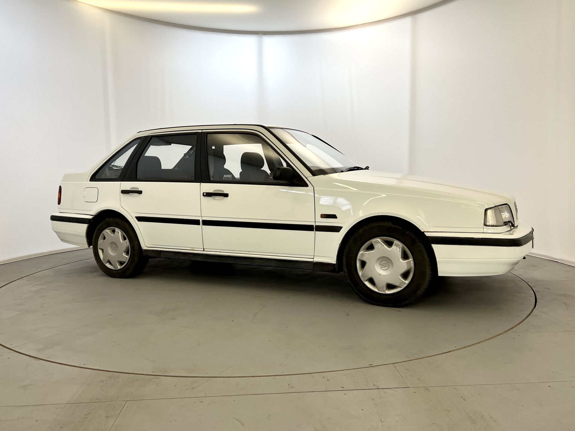 Volvo 440 - Image 12 of 31