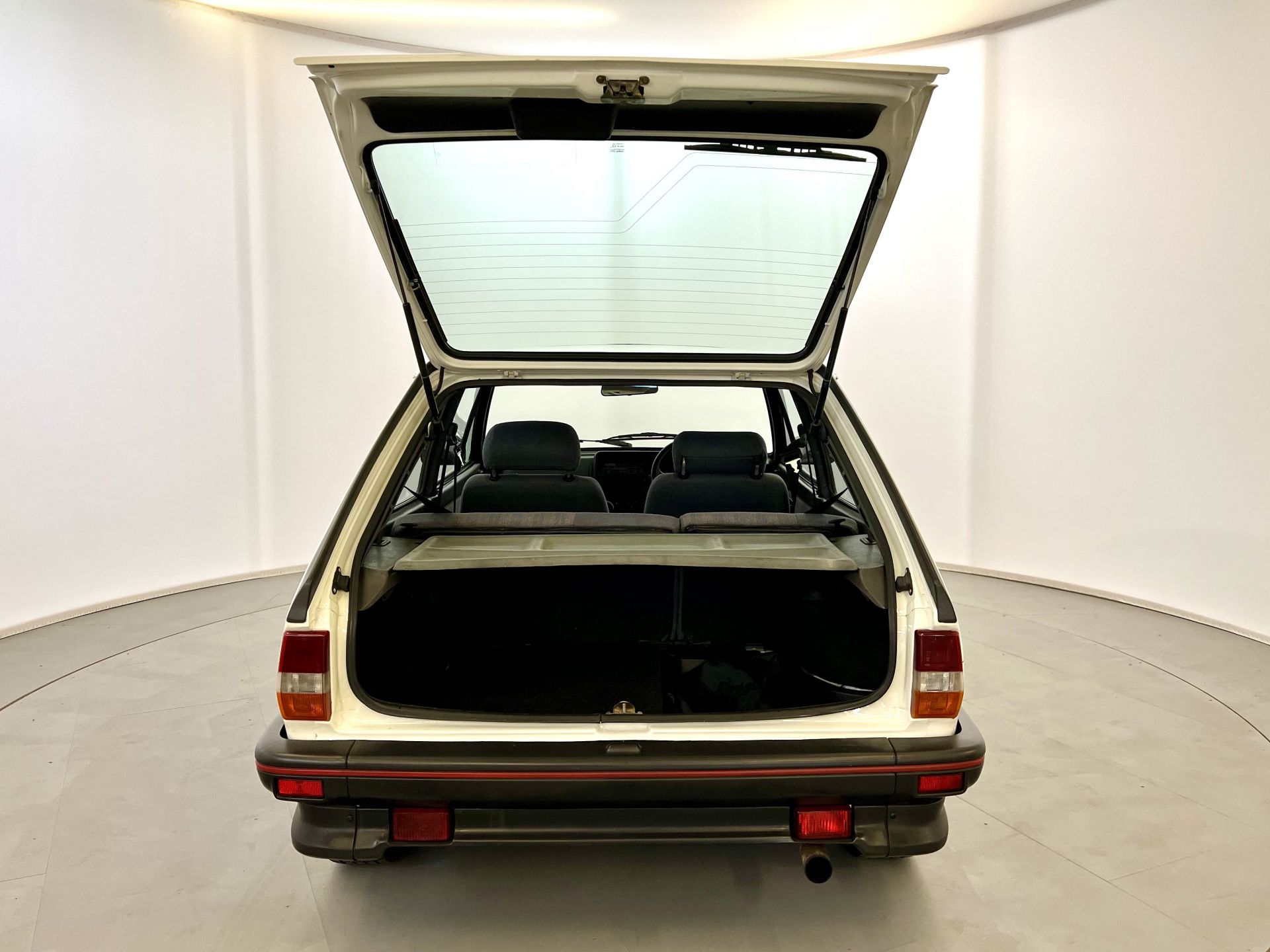 Ford Fiesta XR2 - Image 29 of 37