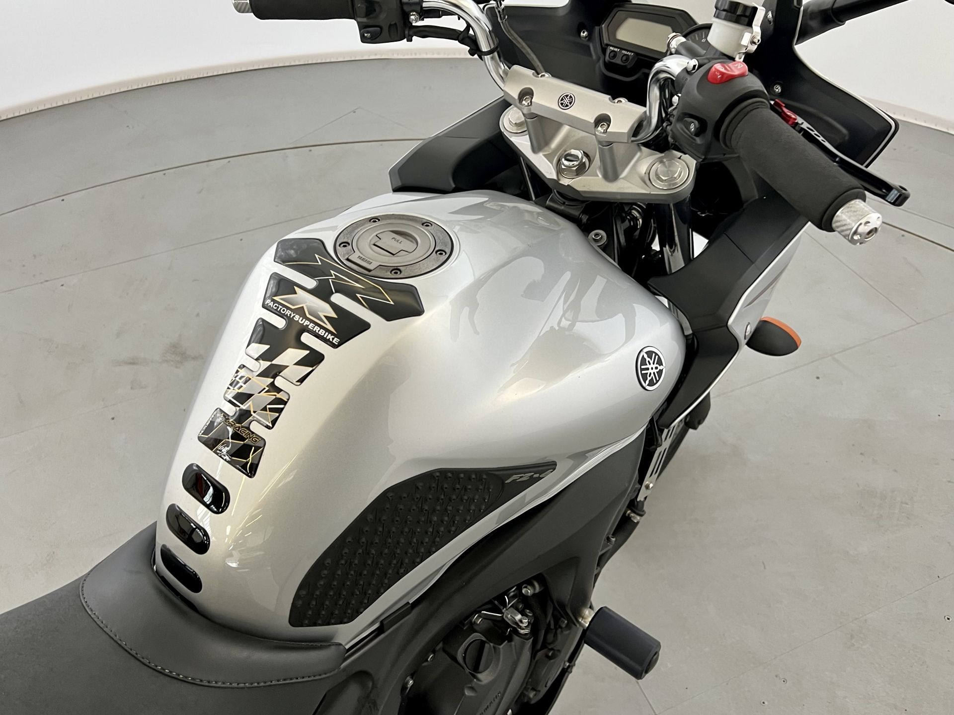 Yamaha FZ6 S2 - Image 20 of 22