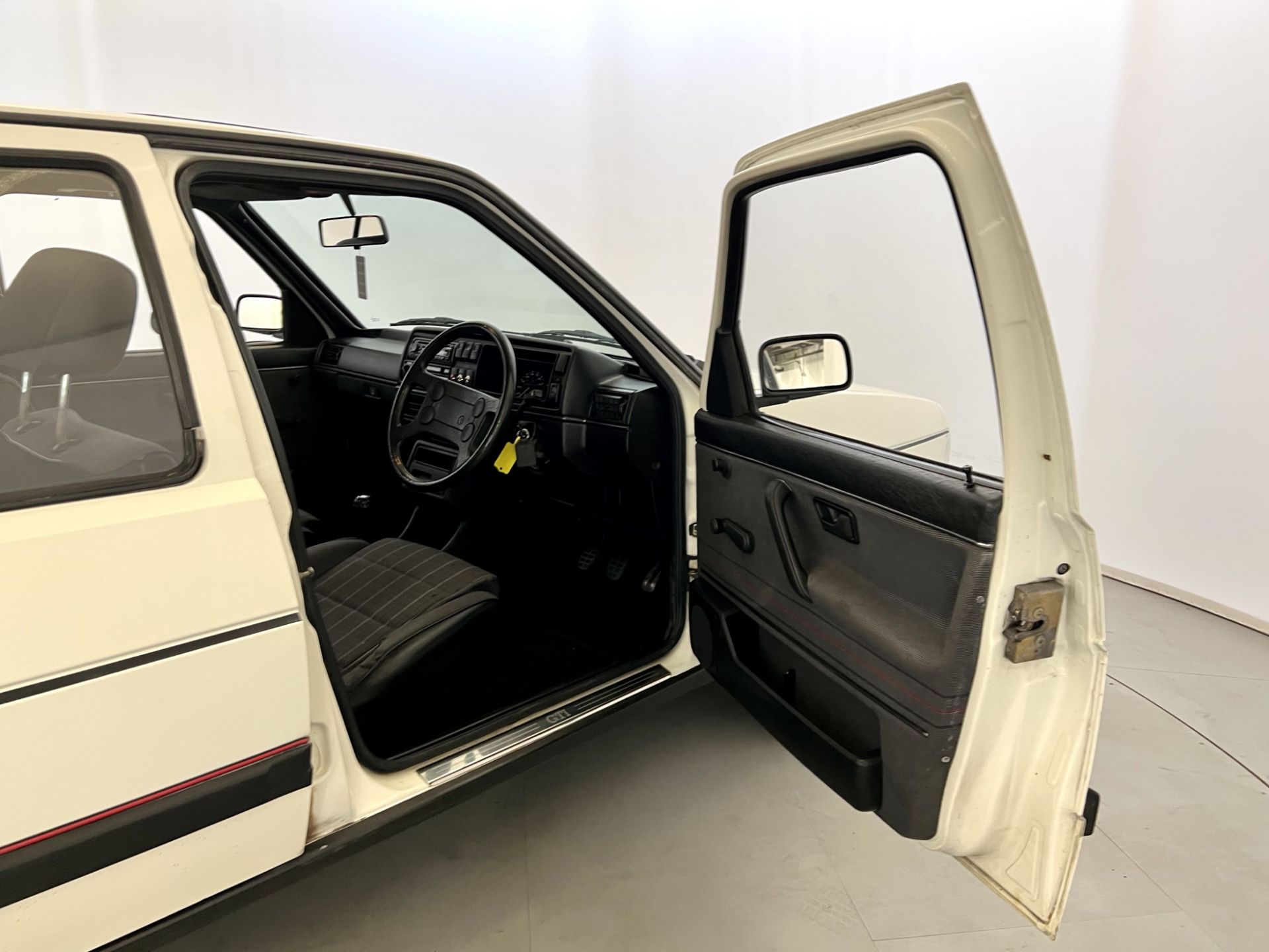 Volkswagen Golf GTI - Image 18 of 40