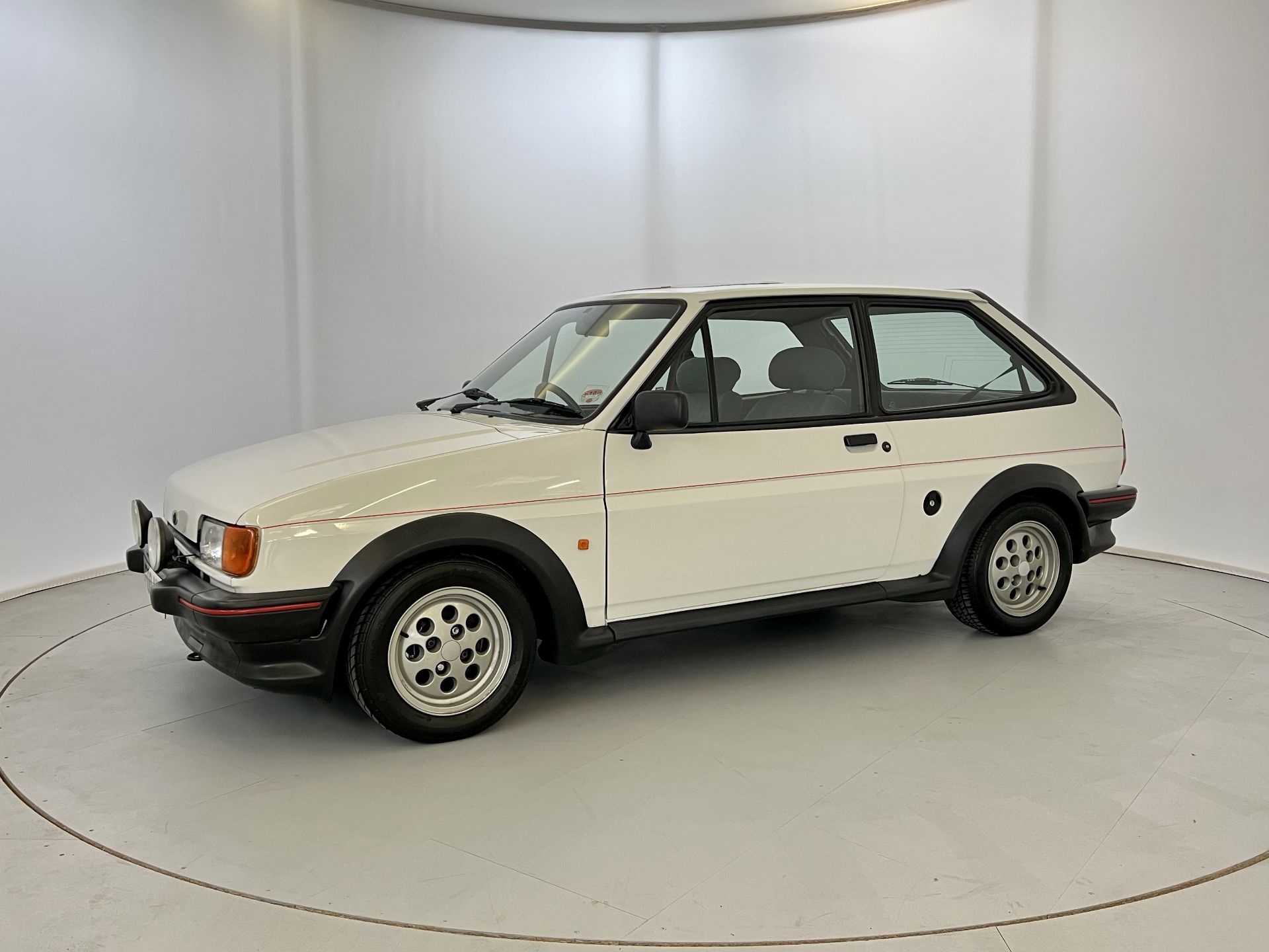 Ford Fiesta XR2 - Image 4 of 37