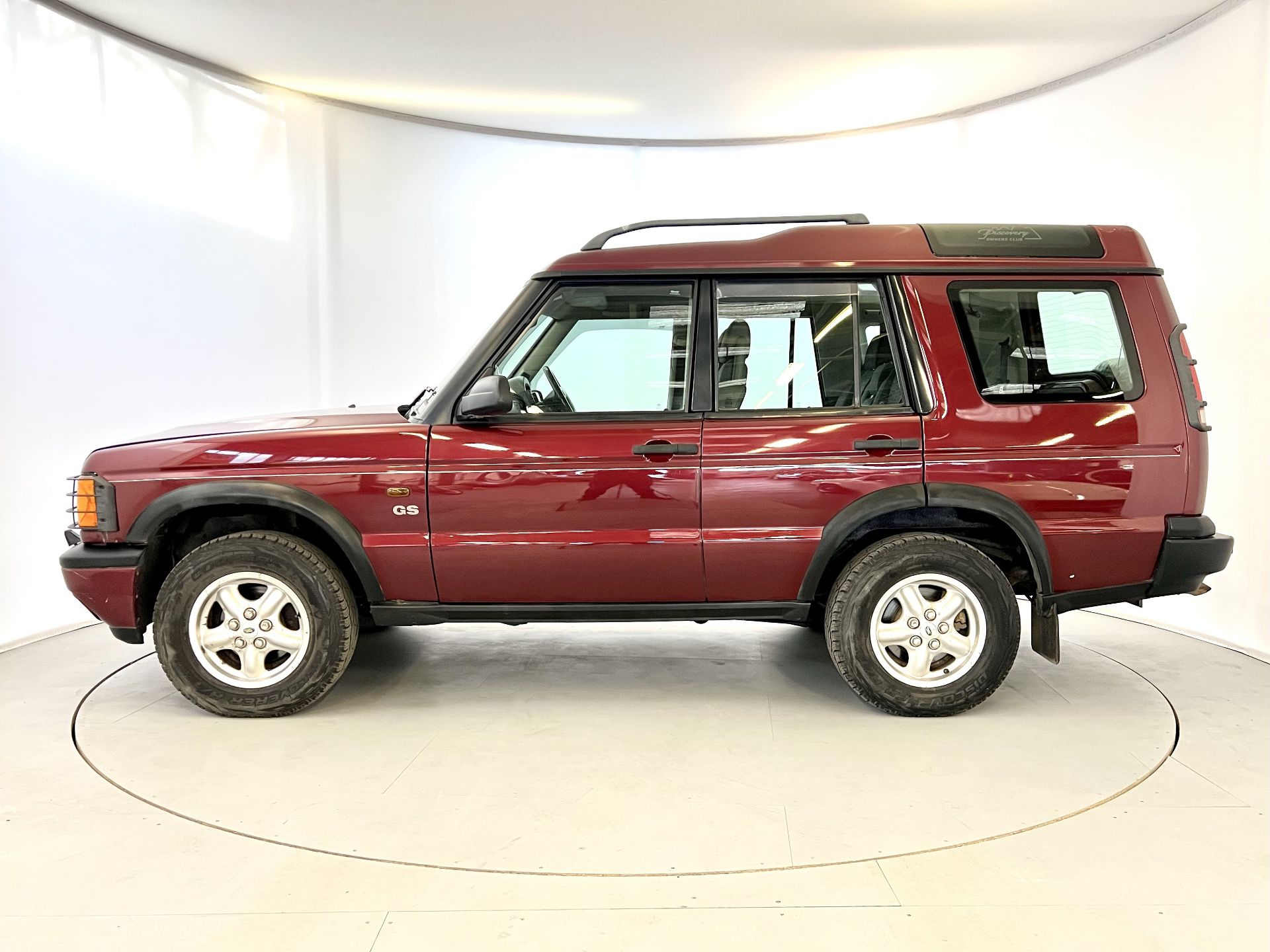 Land Rover Discovery - Image 5 of 35