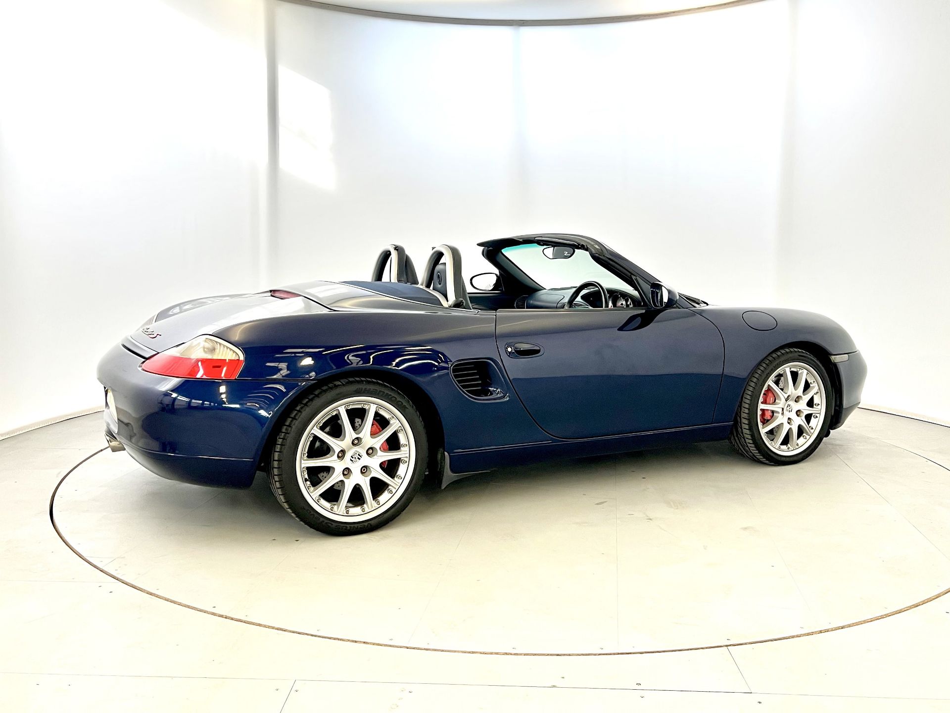 Porsche Boxster S - Image 10 of 32