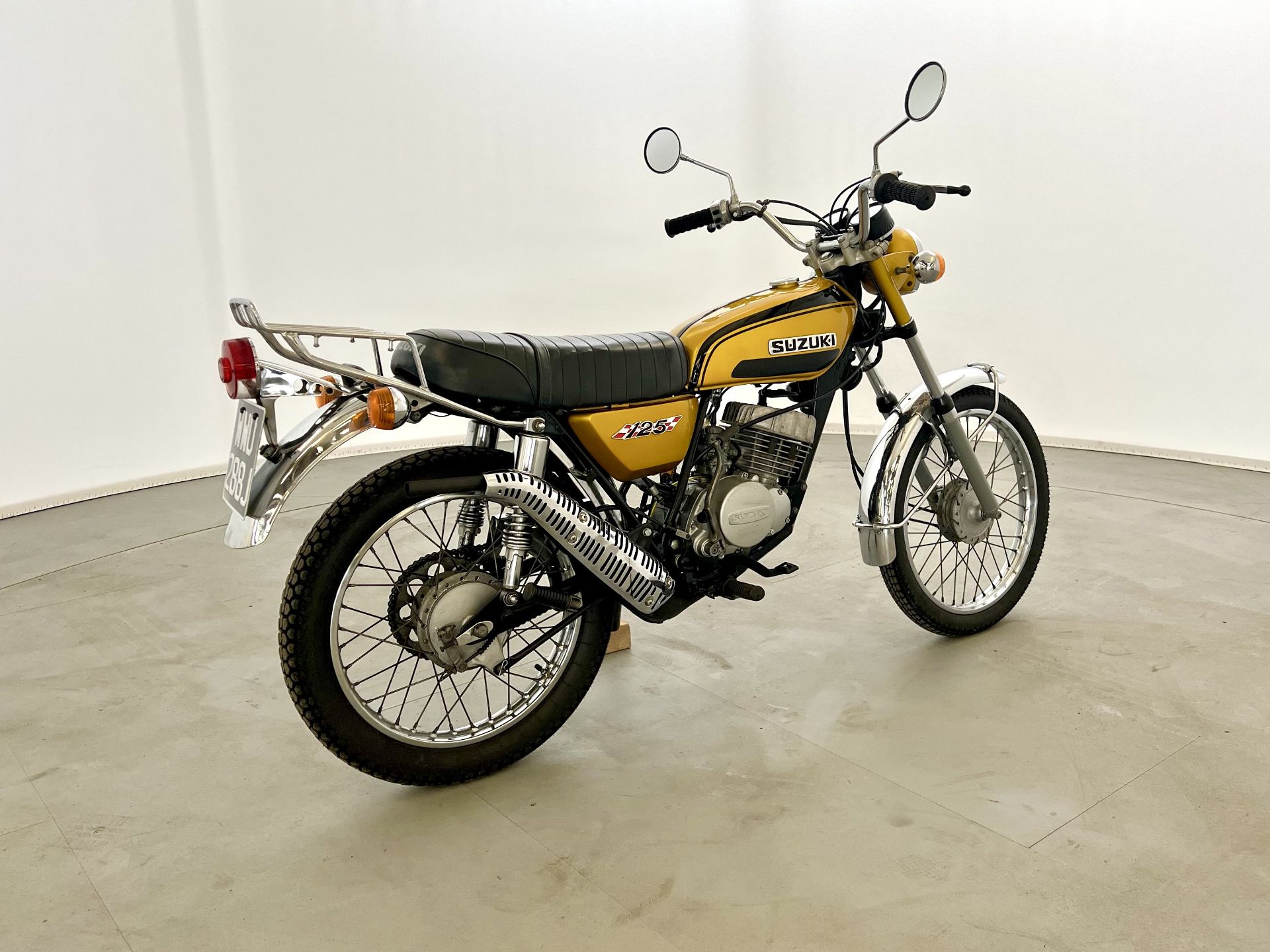 Suzuki TS125R - Image 2 of 19