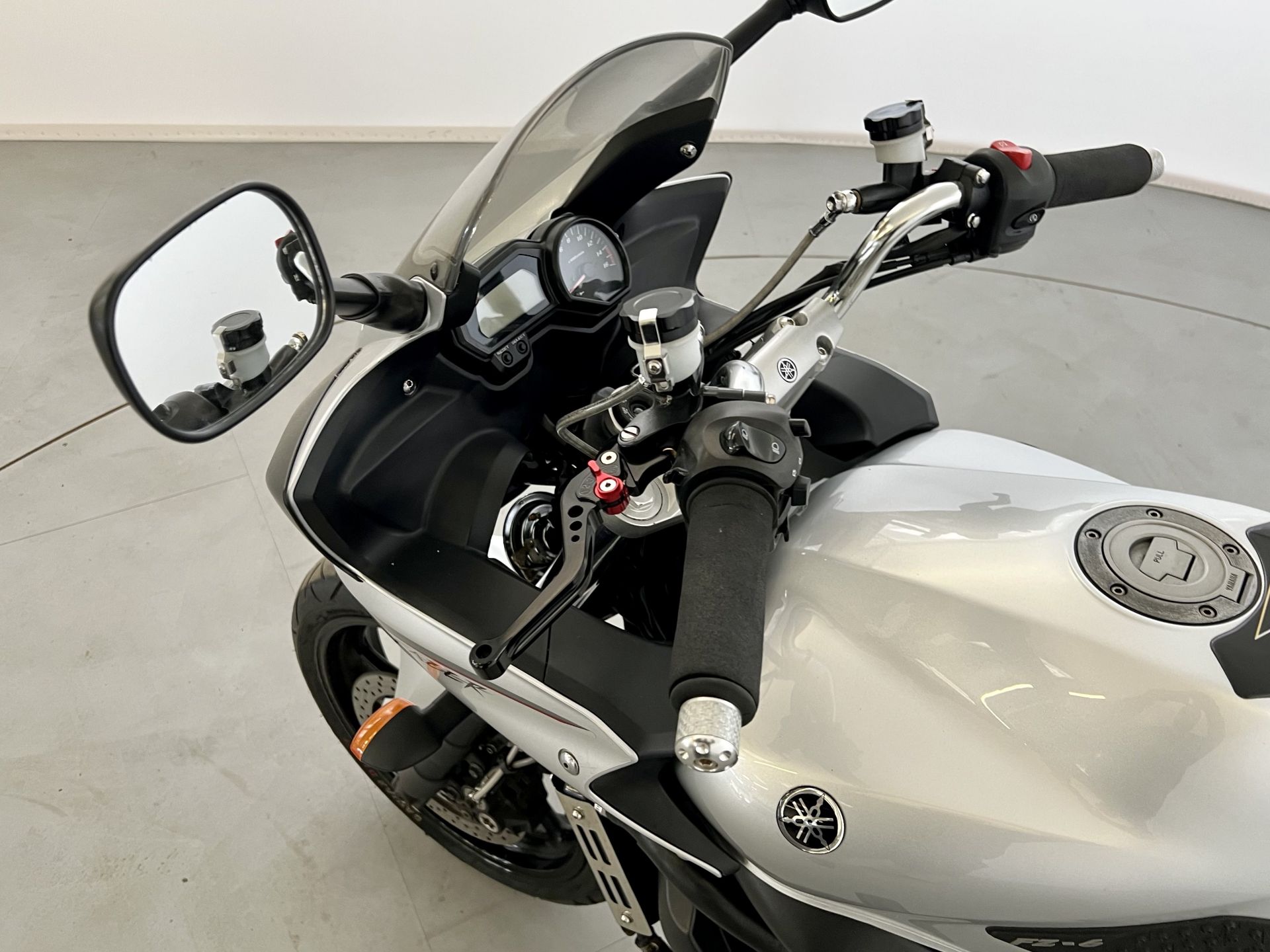 Yamaha FZ6 S2 - Image 10 of 22