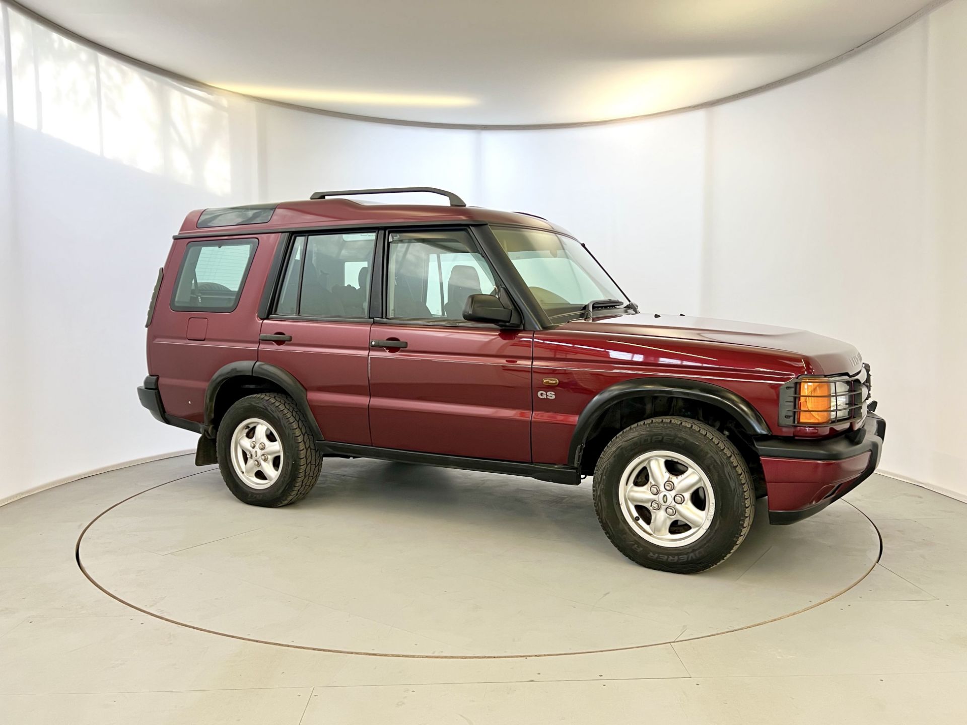 Land Rover Discovery - Image 12 of 35