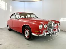 Daimler 420 Sovereign