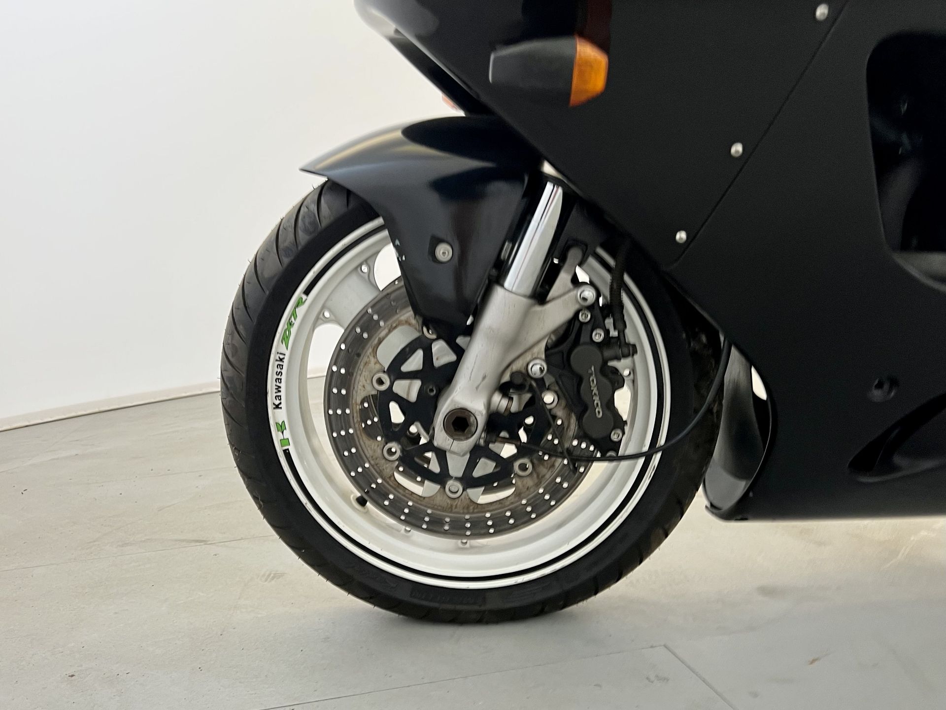 Kawasaki 2X750 - Image 14 of 19