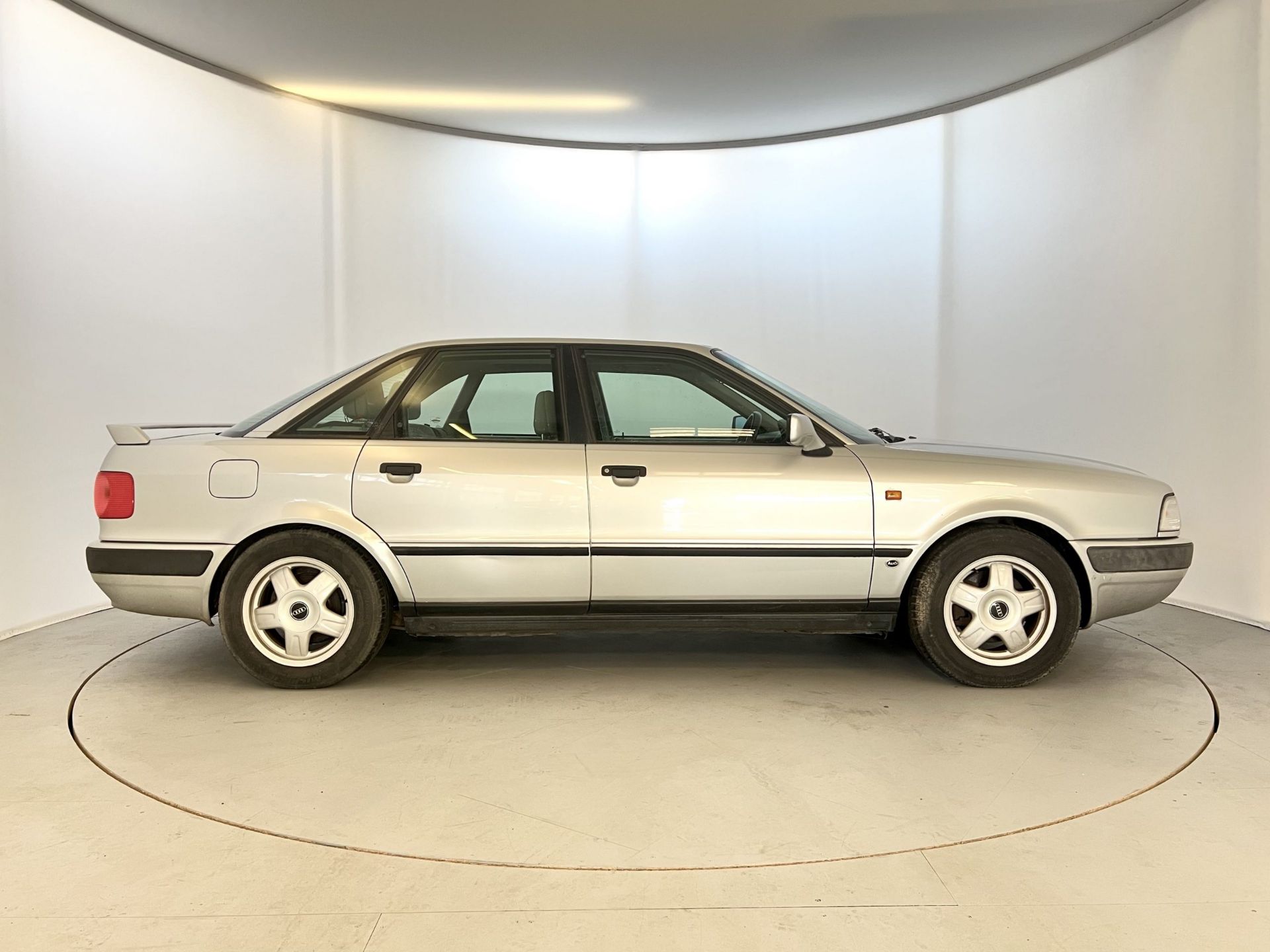 Audi 80 Sport - Image 11 of 35