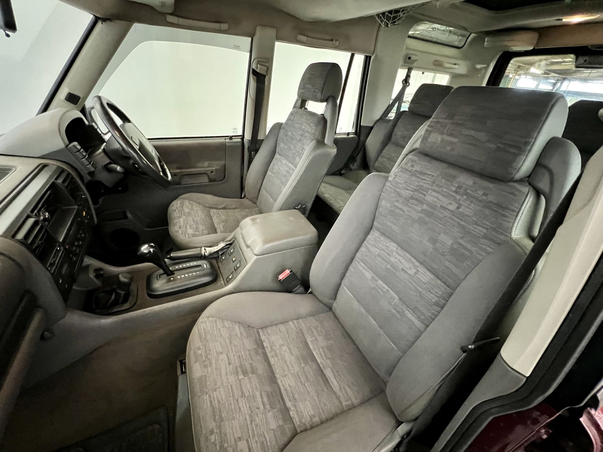 Land Rover Discovery - Image 28 of 35