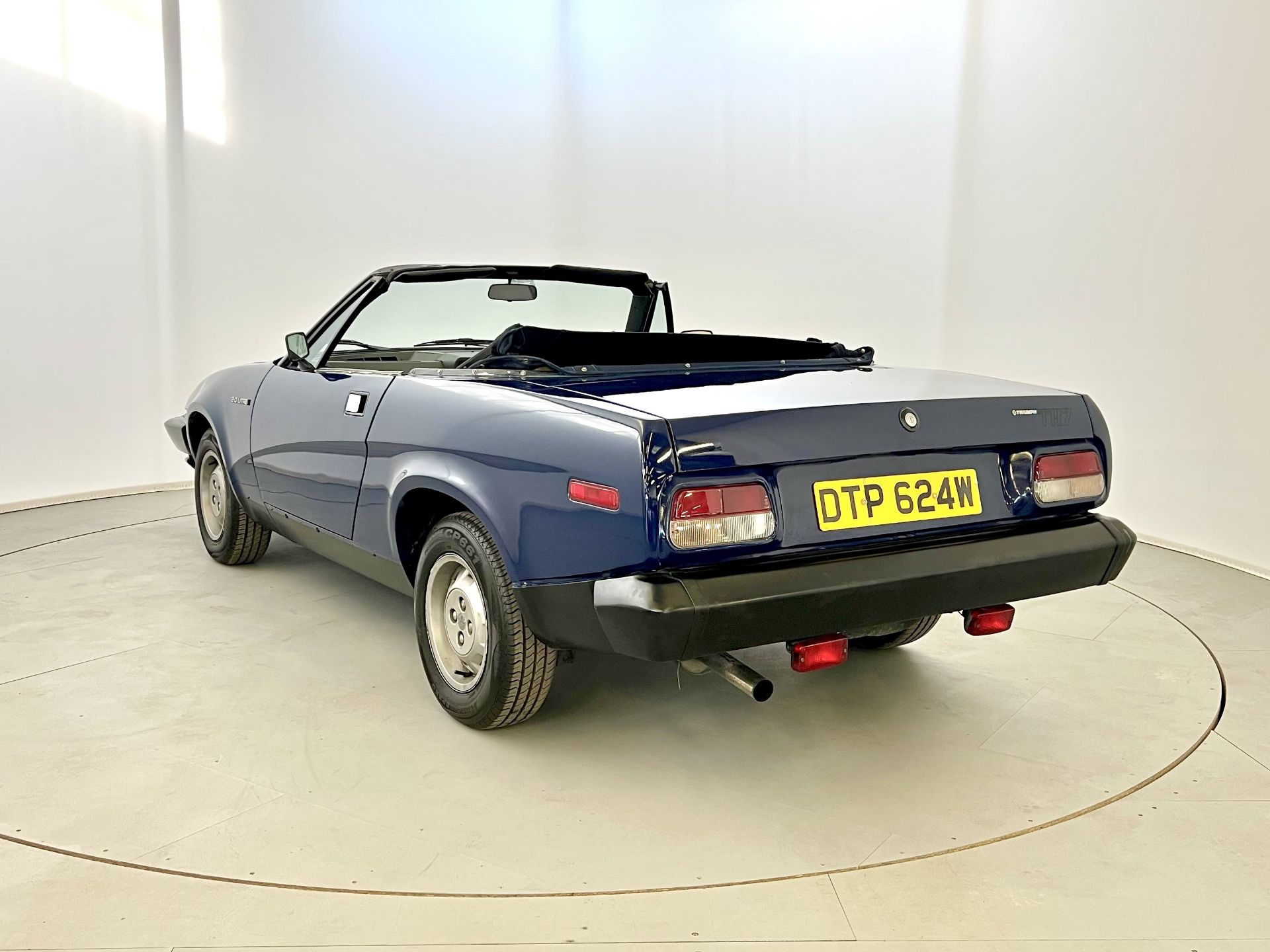 Triumph TR7 - Image 7 of 36