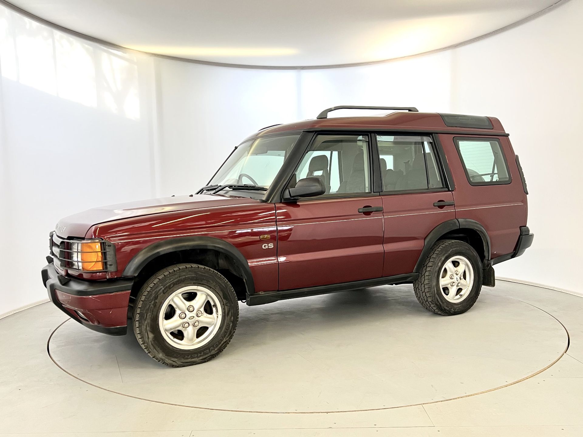 Land Rover Discovery - Image 4 of 35