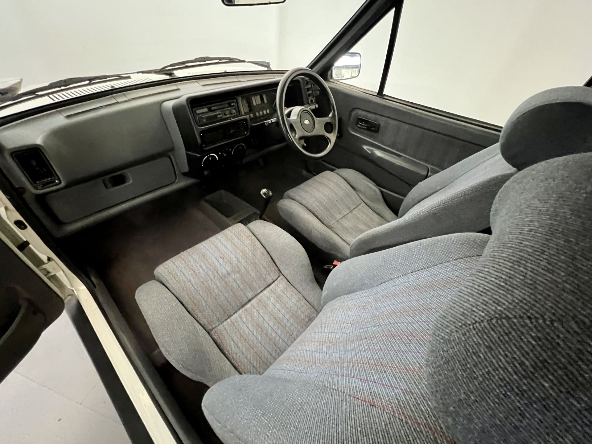 Ford Fiesta XR2 - Image 24 of 37