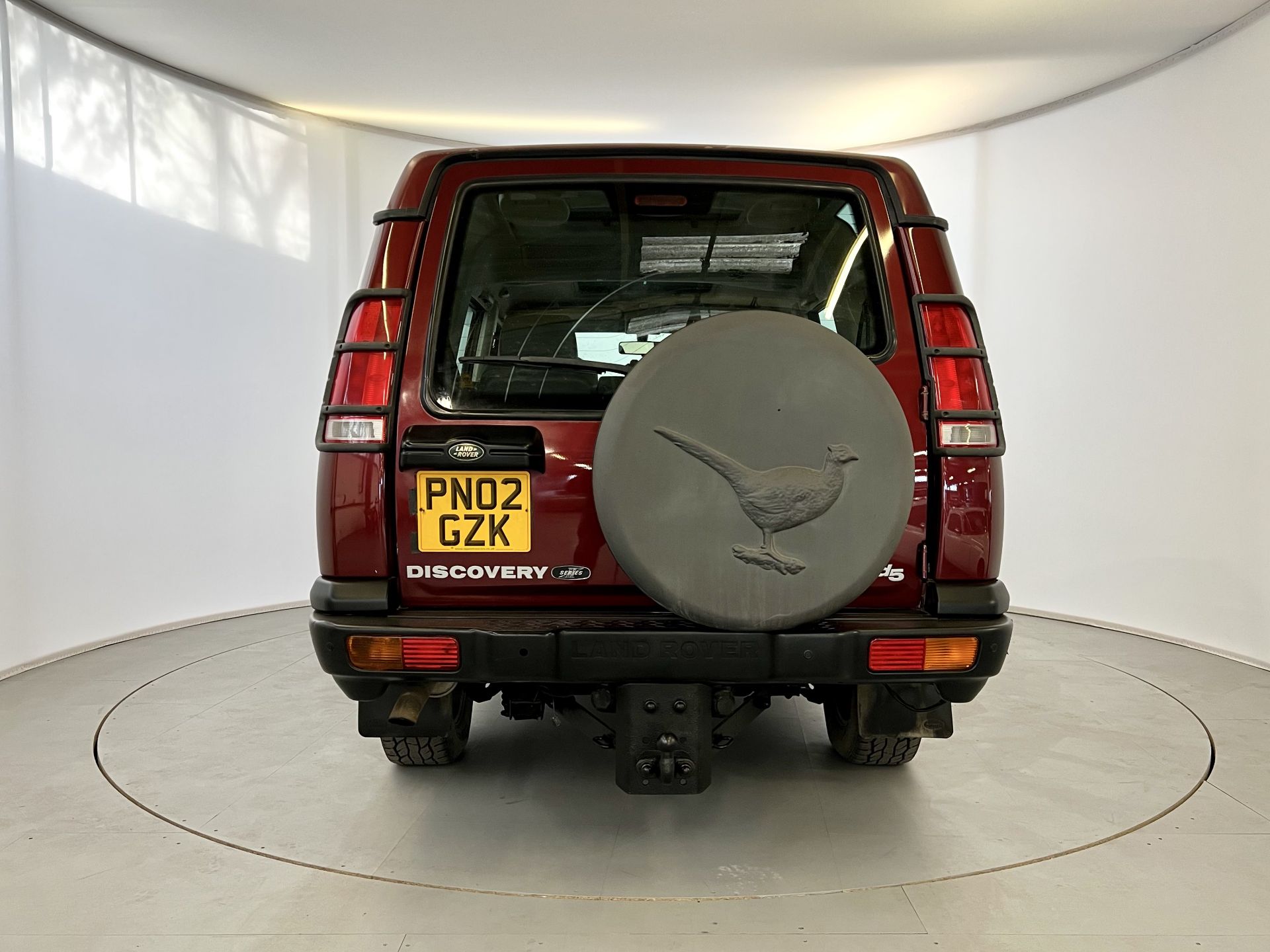 Land Rover Discovery - Image 8 of 35