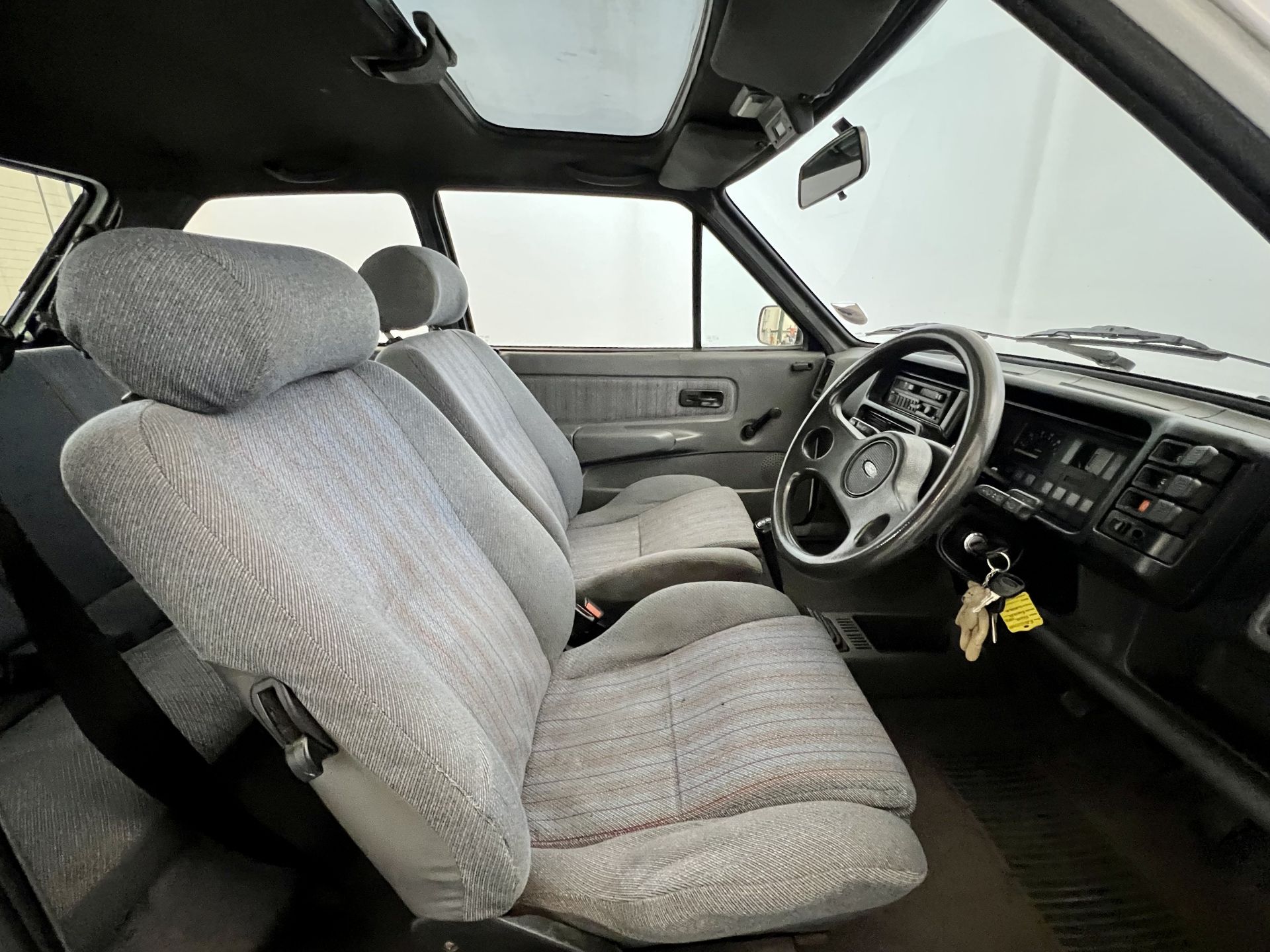 Ford Fiesta XR2 - Image 18 of 37