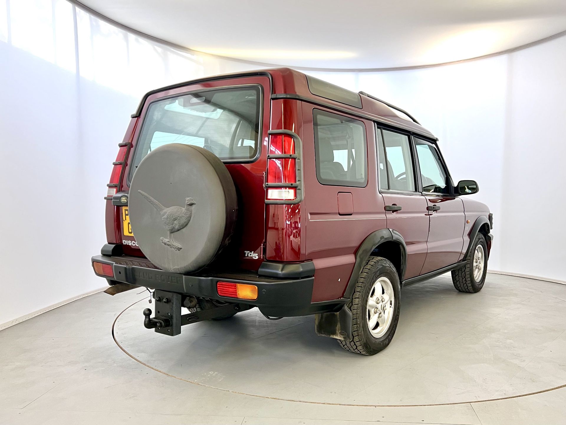 Land Rover Discovery - Image 9 of 35