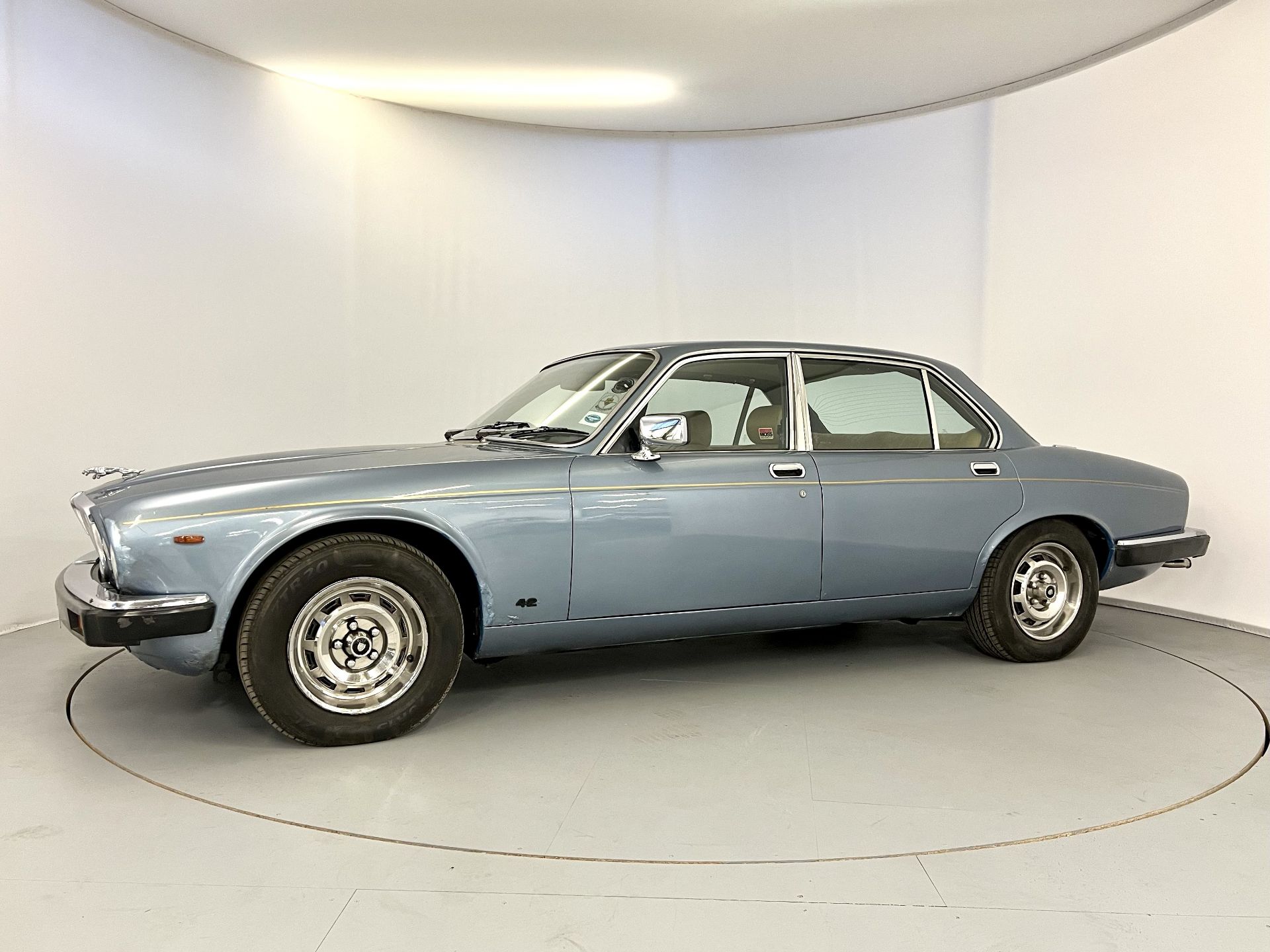 Jaguar XJ6 4.2 - Image 5 of 20