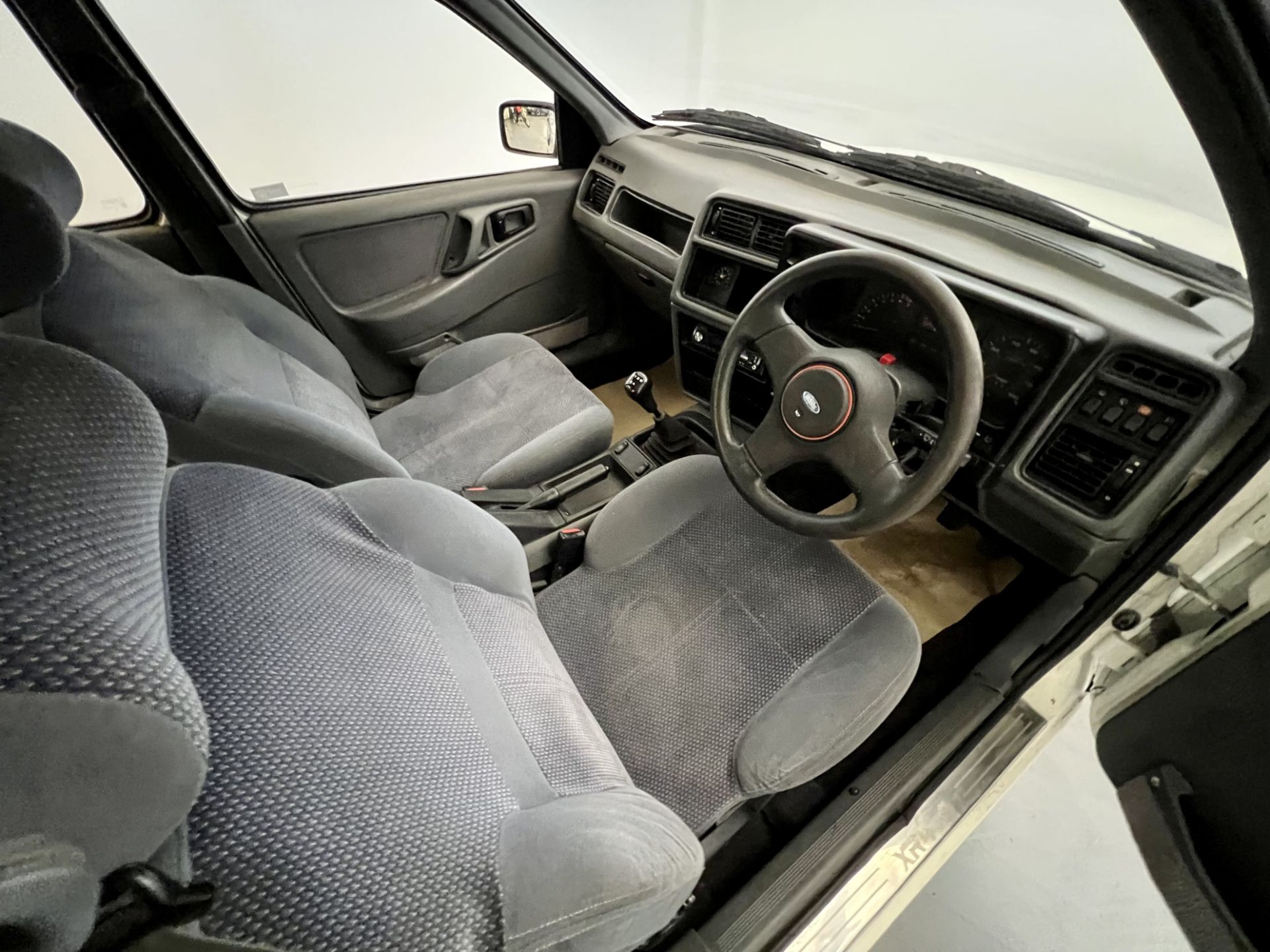 Ford Sierra XR4X4 - Image 21 of 36