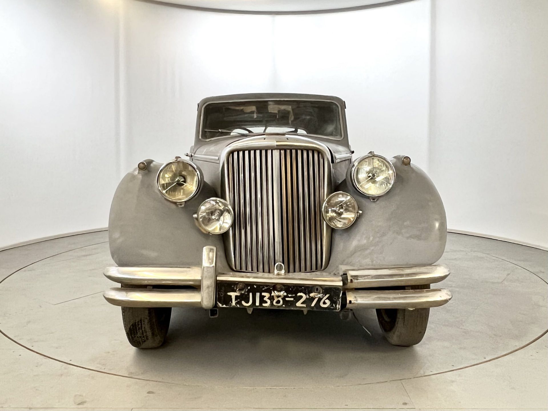 Jaguar MK5 - Image 2 of 27