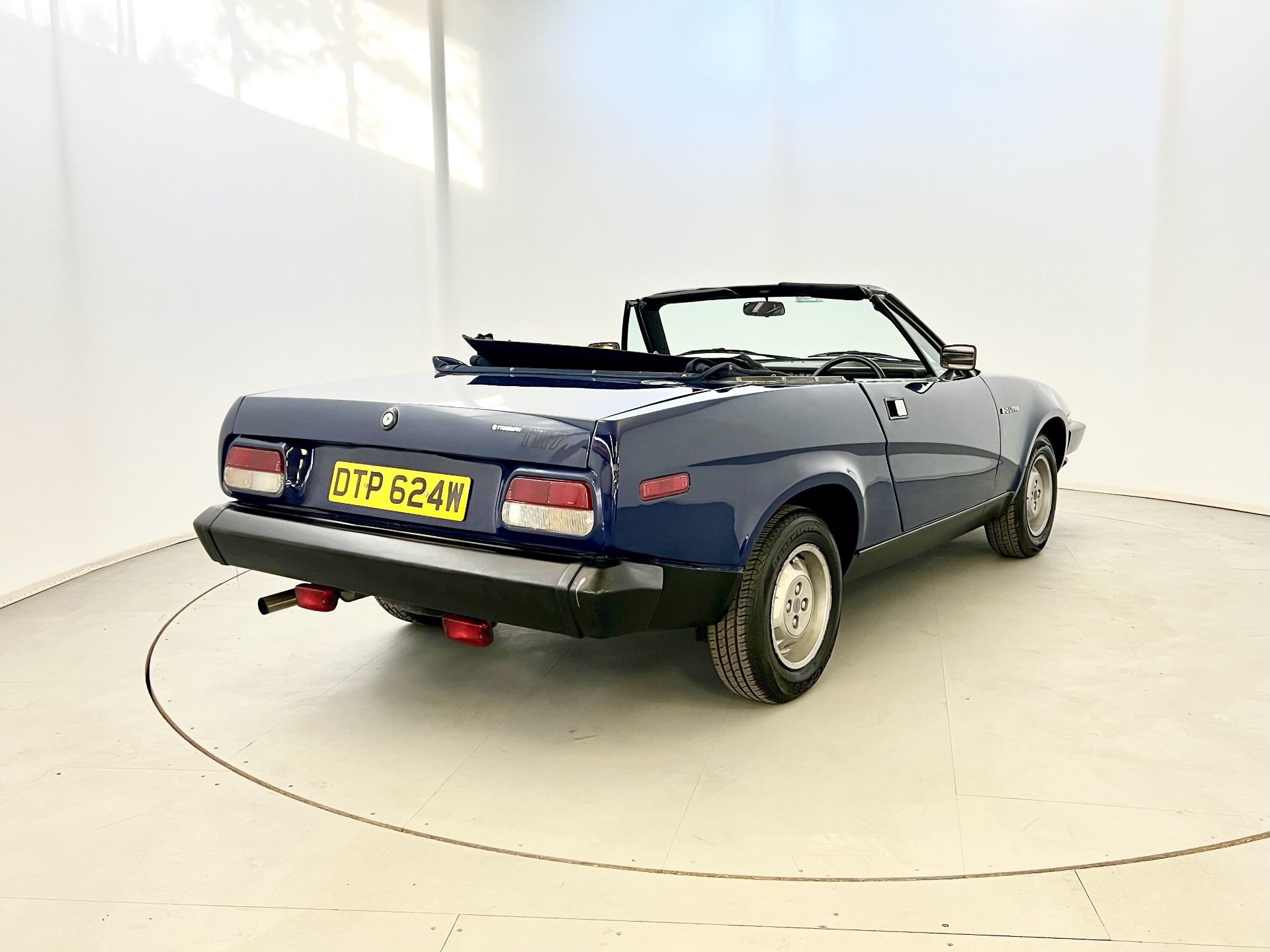 Triumph TR7 - Image 9 of 36