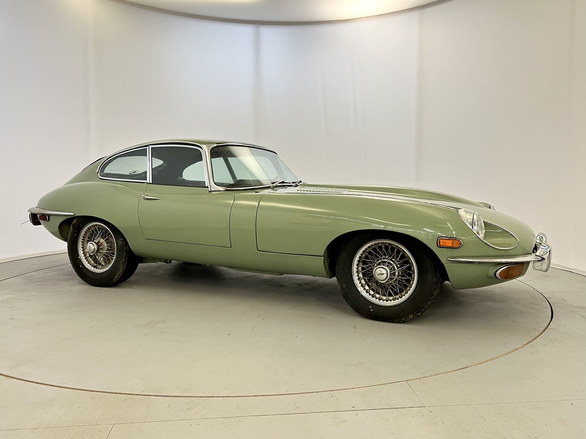 Jaguar E-Type FHC - Image 12 of 33