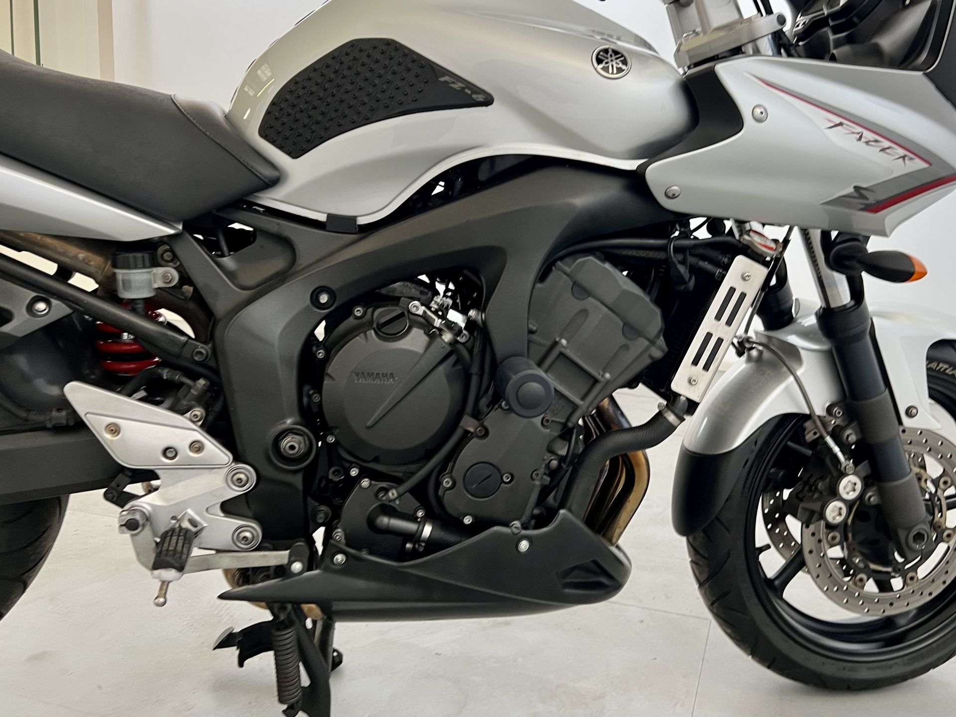 Yamaha FZ6 S2 - Image 16 of 22